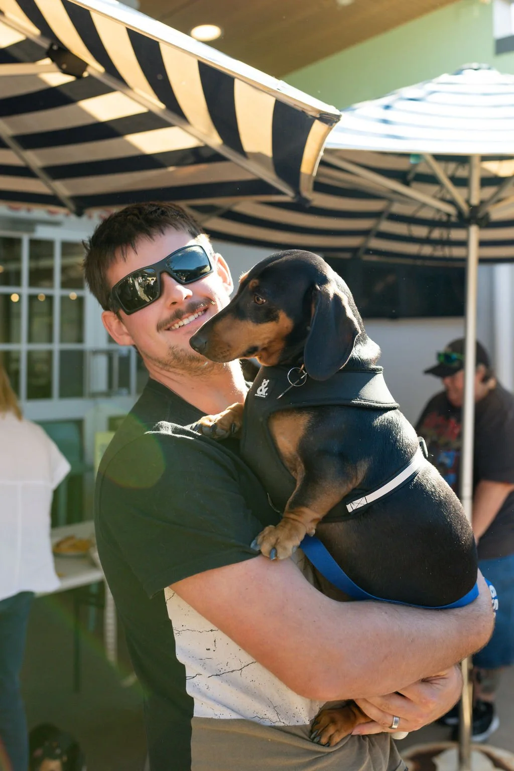 2024_06_22-FlowerHotelsTPTSausageDogFestival112403.jpg