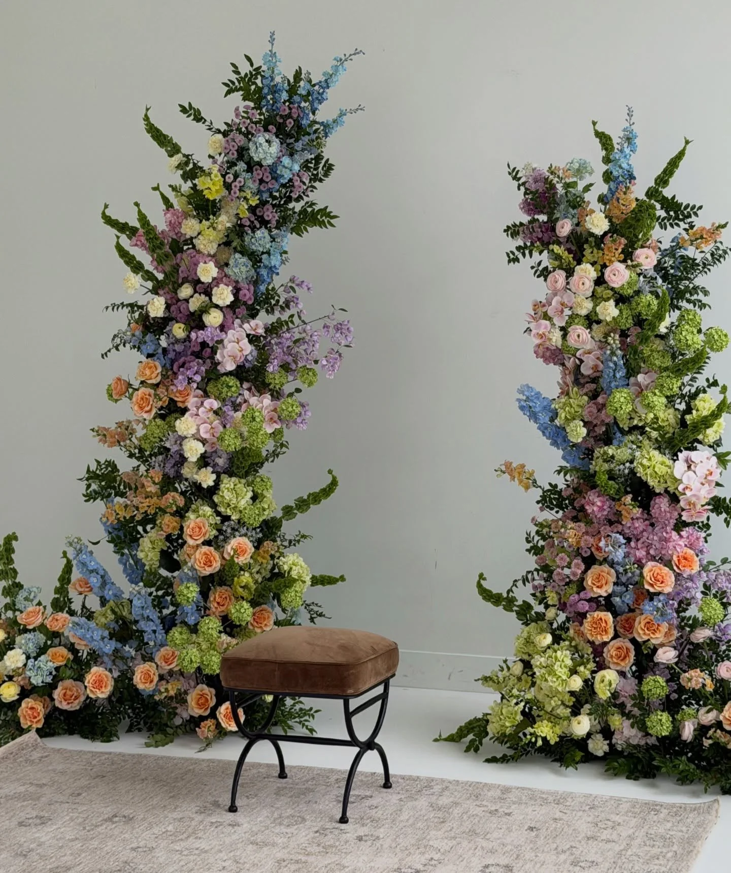 The wait for bixby florals is OVER!💌

We&rsquo;ve gotten a few questions about which corners of the studio will be free of florals- for your viewing above!

Link in bio.