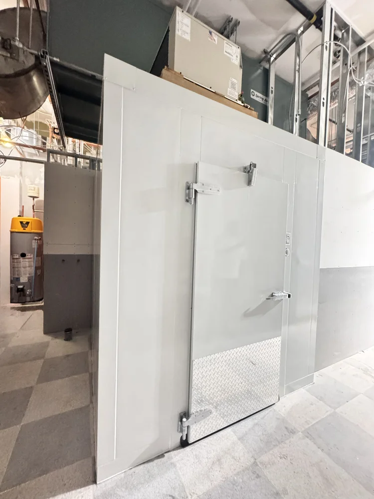 Custom cold room for a food processing operation in Southern Ontario