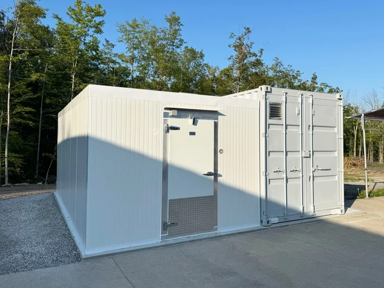 New walk-in freezer installed for an Ontario food business