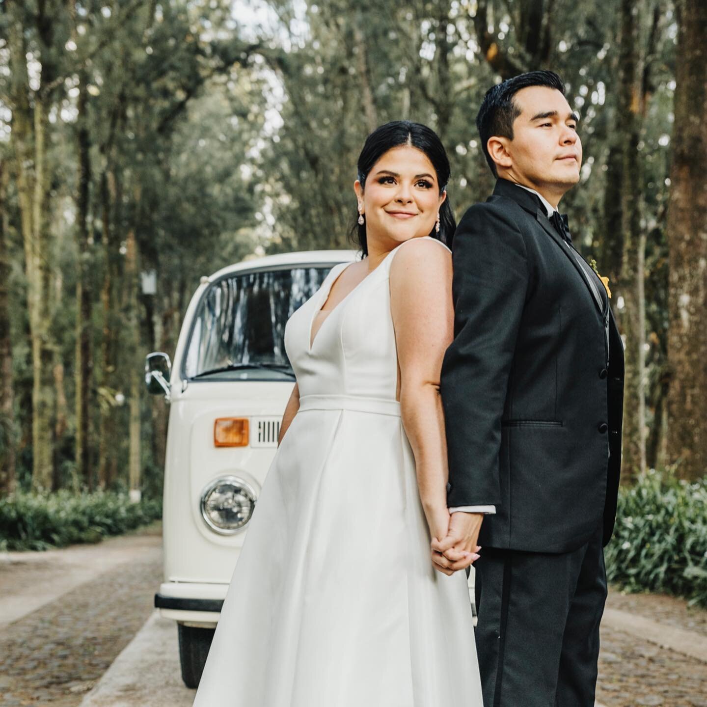 It warms our heart to share these moments with you 💛

📸 @primadealmodovar 

#photoboothgt #kombigt #bodasgt #bodasguatemala #photobooth #vwbooth