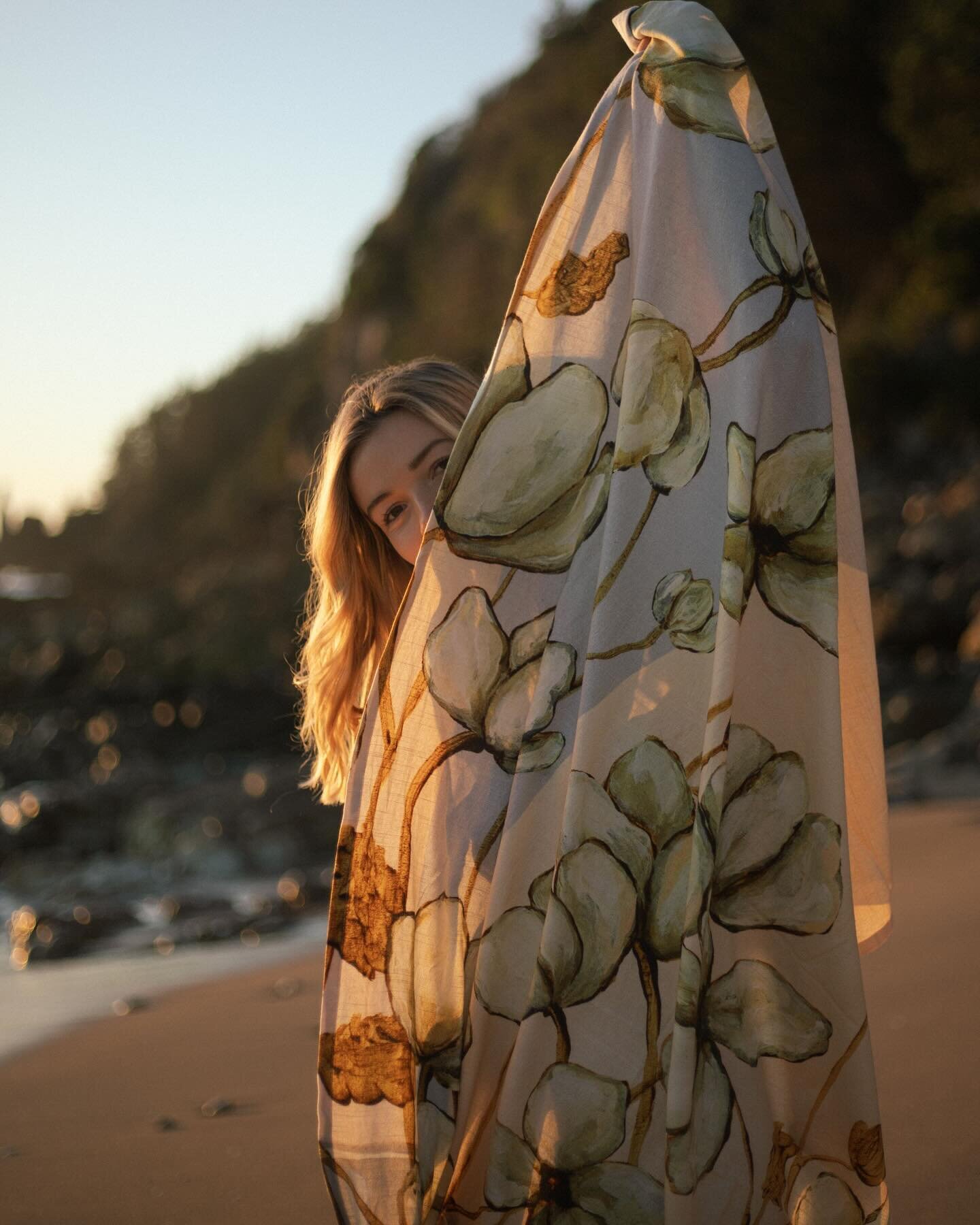 A few more shots from the @onehournorth.nz campaign that we featured on this month&rsquo;s cover. 

How beautiful is the print on this sarong? This was designed by local artist @petrinajose_art - Make sure to pick up and read the article with Annelie