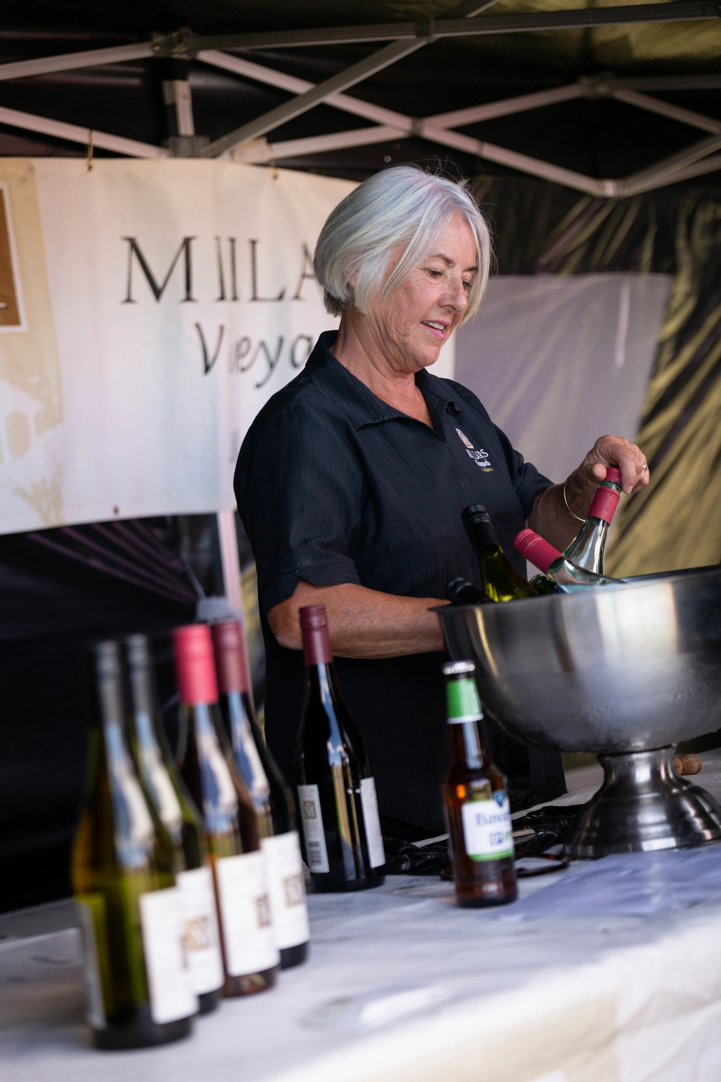 WINE, DINE AND SUPPORT THE COMMUNITY 