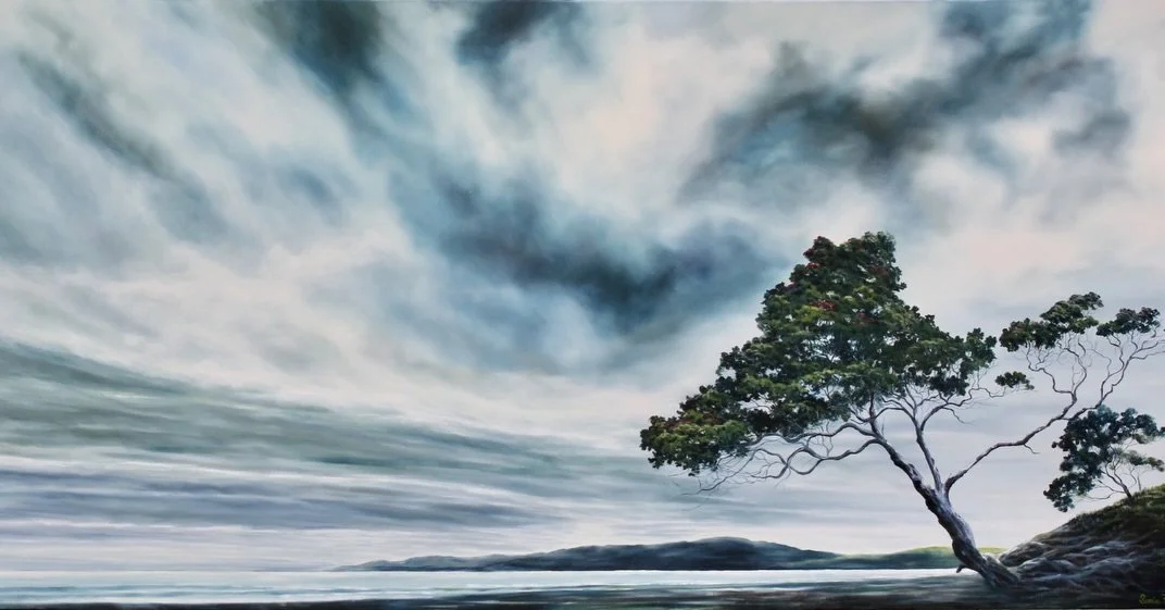 Inspired by the wild beauty of coastlines, stormy skies and the landscapes of Northland, Warkworth artist @soniafraserart creates layered oil paintings that feel both familiar and dreamlike 🤍

From coastal walks along the east coast to the dramatic 