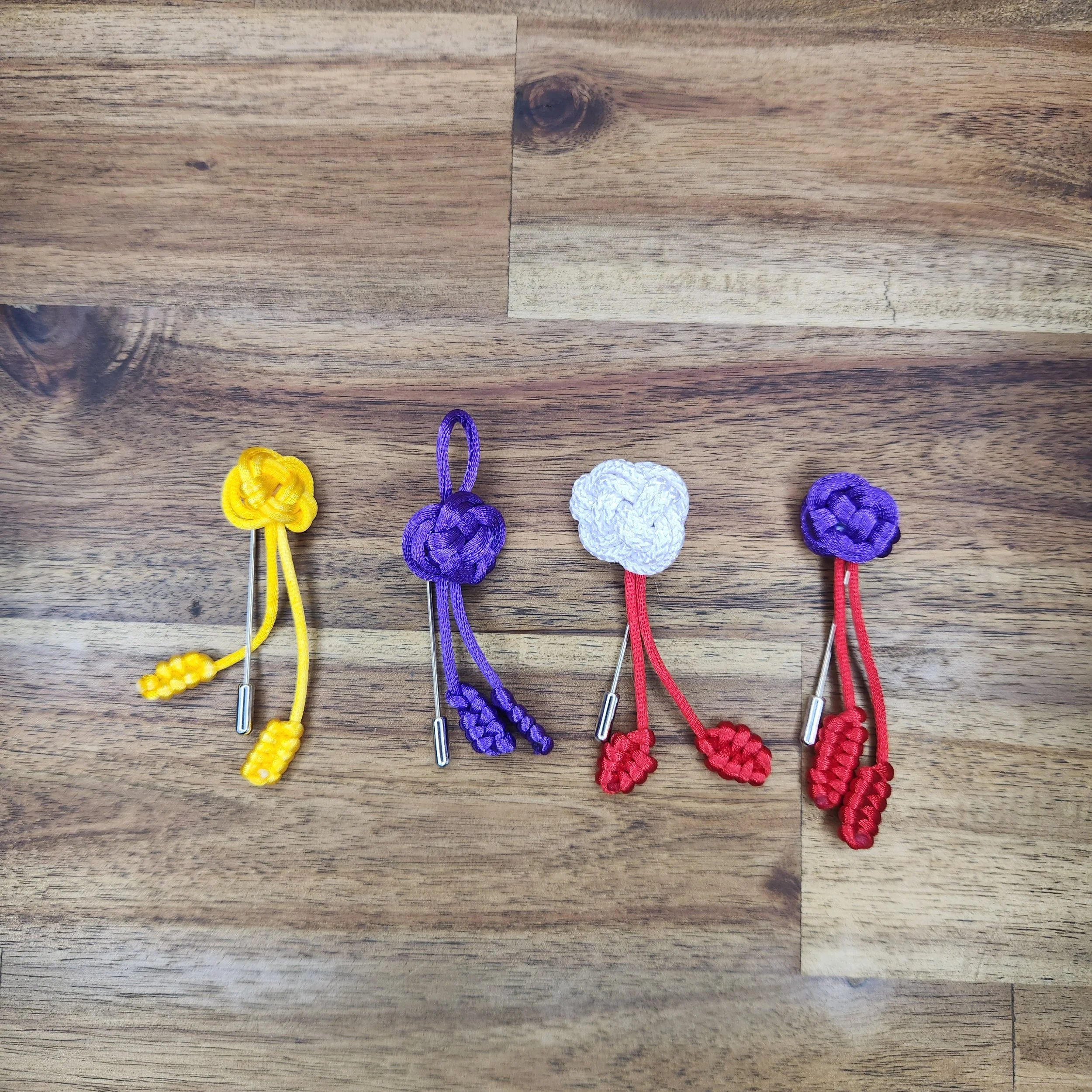 Maedup Brooches/Pins - Single Colour