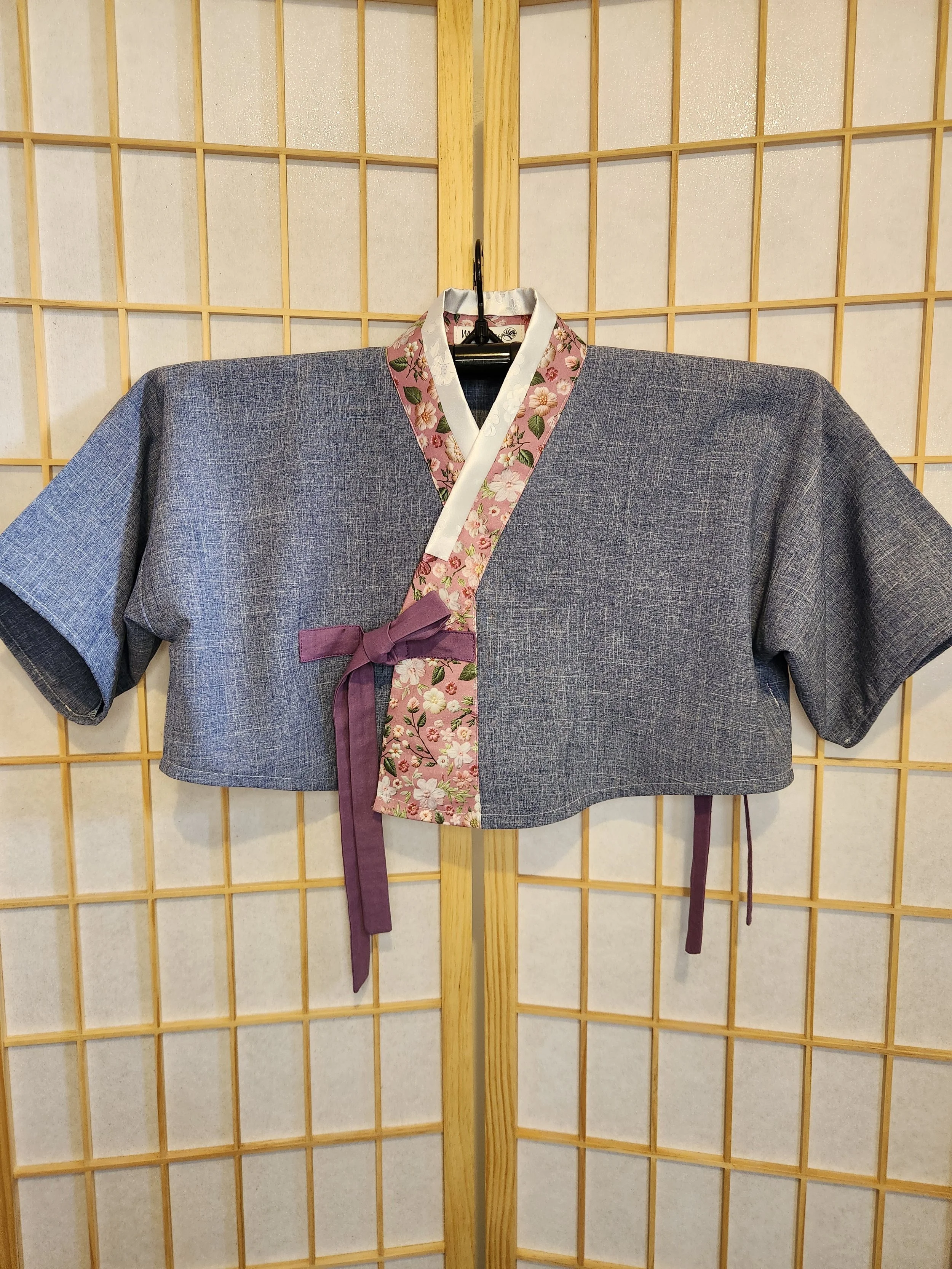 [XL] Contemporary Hanbok Crop Style Top - Grey w Pink Florals