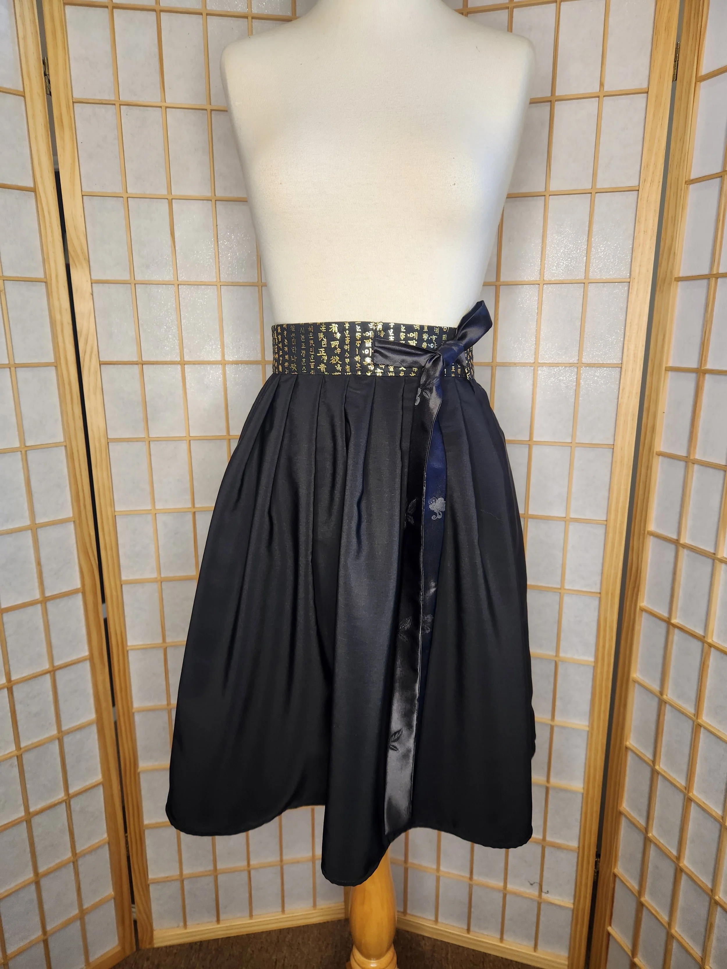 Contemporary Hanbok Skirt - Black & Gold V1