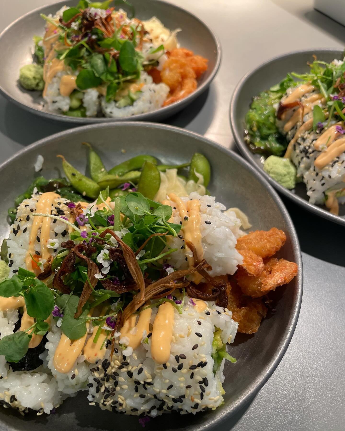 Yummy yummy!😋😋😋

Idag v&aring;gade vi p&aring; oss p&aring; sushi p&aring; dagens lunch!
Succ&eacute; s&auml;ger m&aring;nga!
Tack vad gulliga ni &auml;r s&auml;ger vi!❤️🙏🏻

I morgon &auml;r det dags f&ouml;r schnitzel och tryffeldpftande gnocch