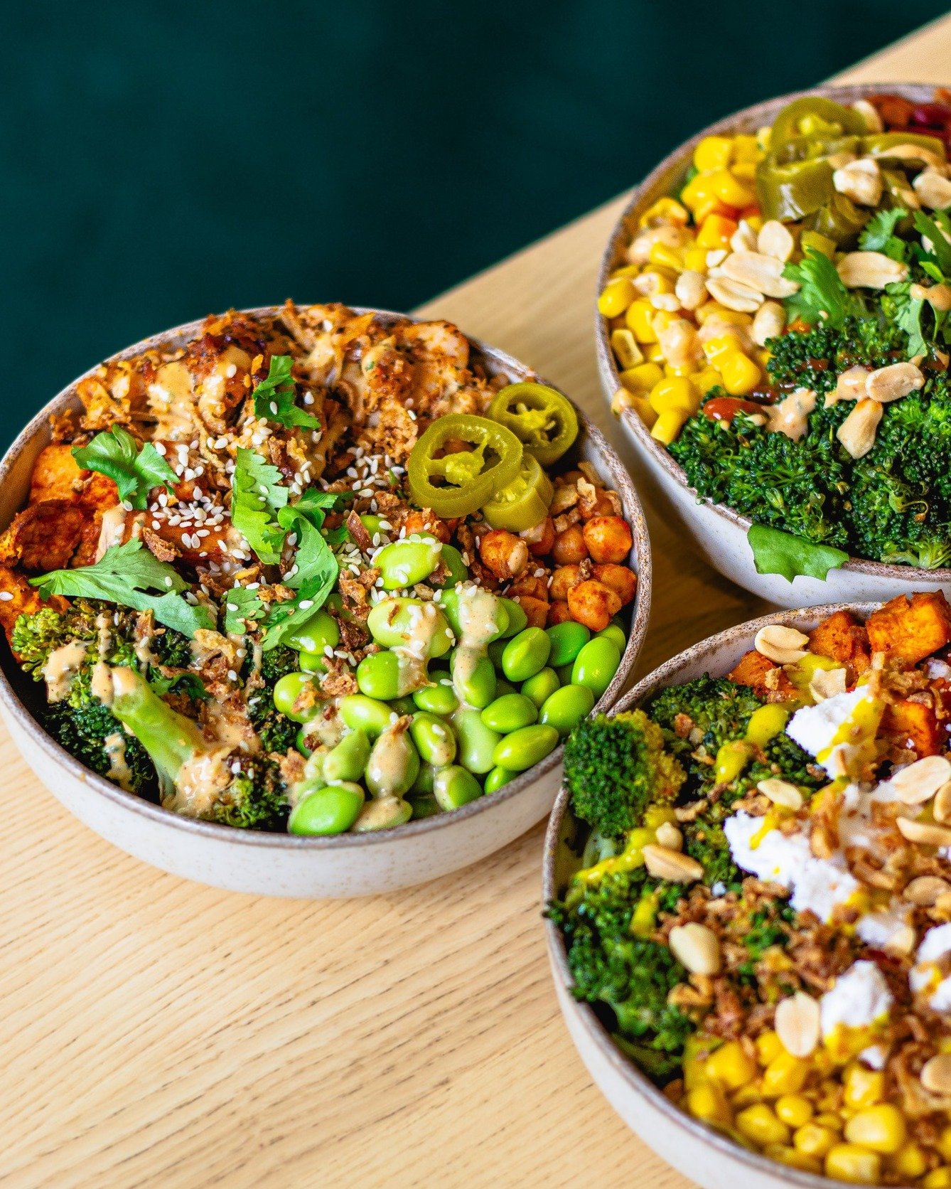 es geht nicht um perfekt.
es geht um bewusst. 🌱

🔥 gyros gains &ndash; creamy tahini, ger&ouml;steter brokkoli, s&uuml;&szlig;kartoffeln, crunchy edamame &amp; bio h&auml;hnchen-gyros aus mecklenburg.

eine unserer flex bowls &ndash; f&uuml;r alle,