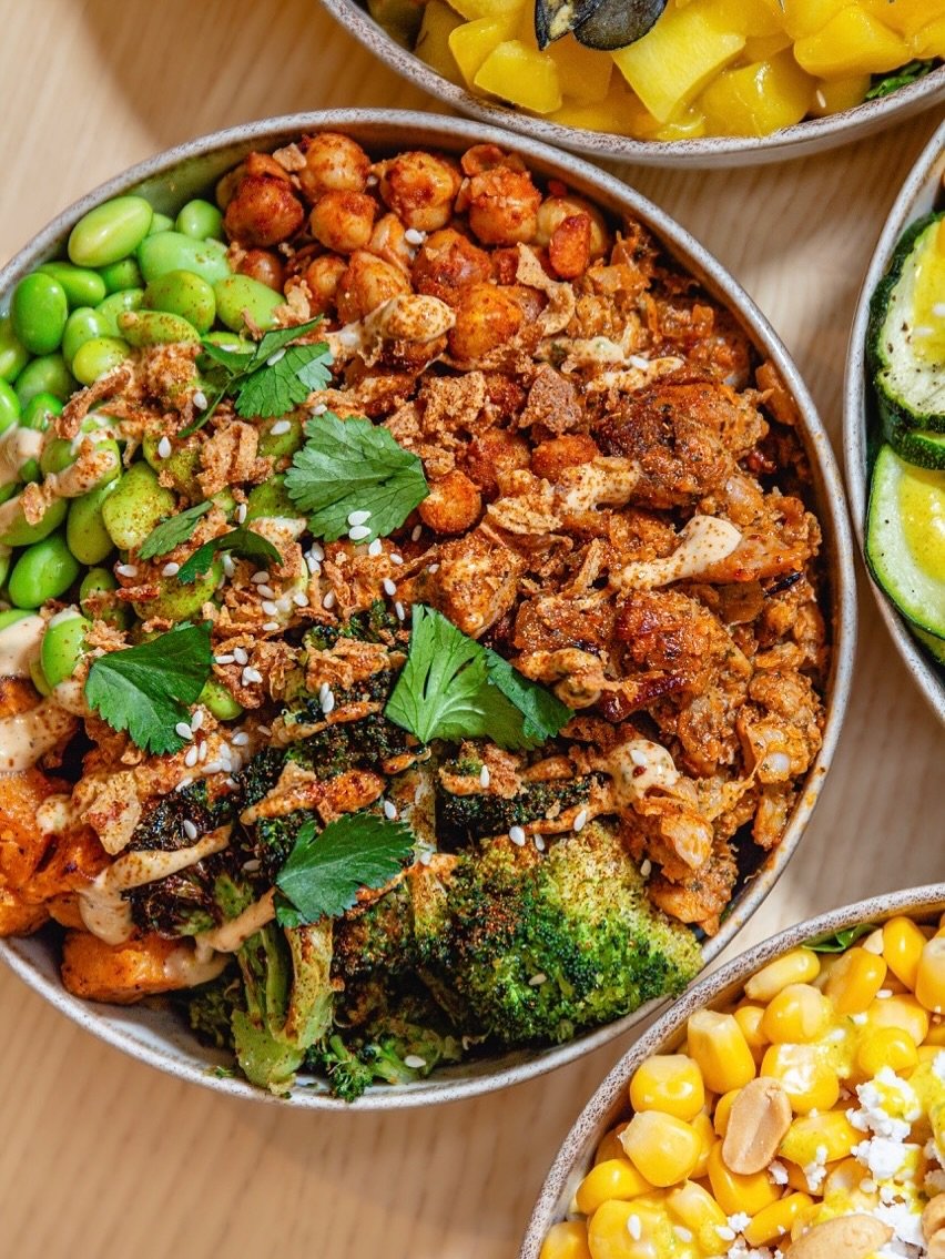 greek vibes only 🇬🇷
protein-packed. mediterranean. fresh af.
gyros gains oder greek crunch &ndash; beide liefern flavour &amp; balance in jedem bite.
perfekt nach dem workout. perfekt f&uuml;rs office.

#plantpowered #flexfocused #hamburgeats #heal