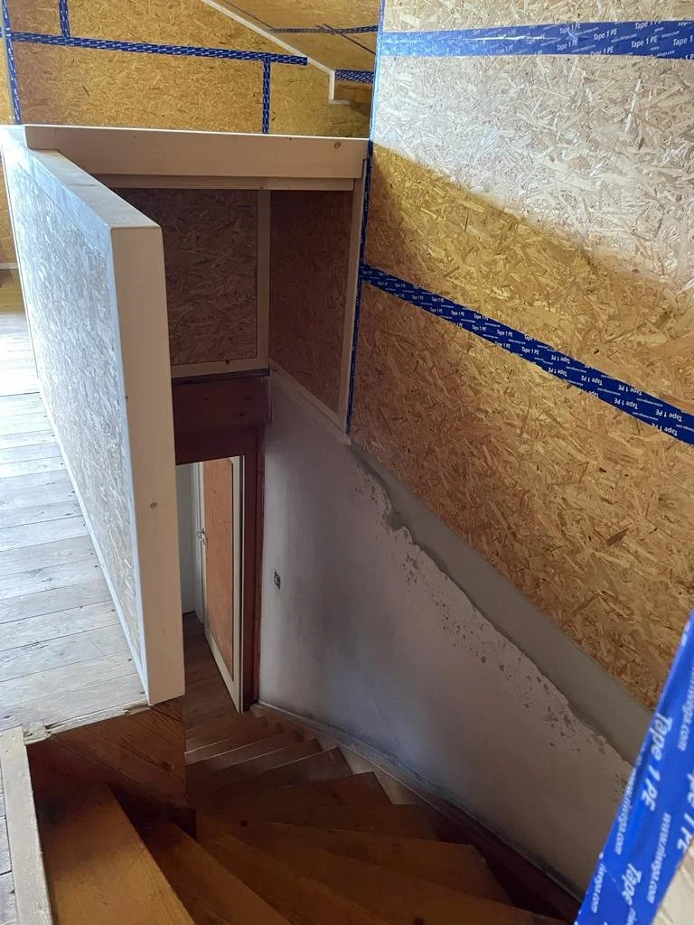 Holztreppe_Treppe.jpeg
