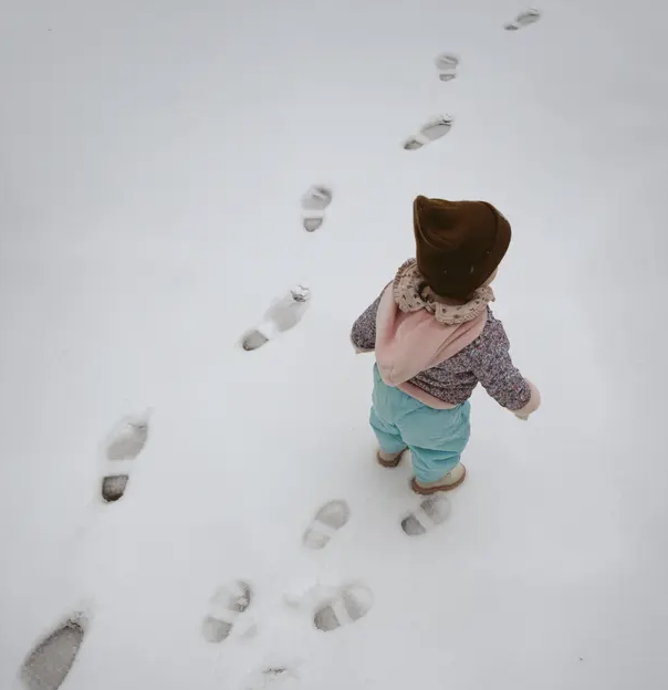 How to Maintain Kids' Sleep and Daily Routines This Winter