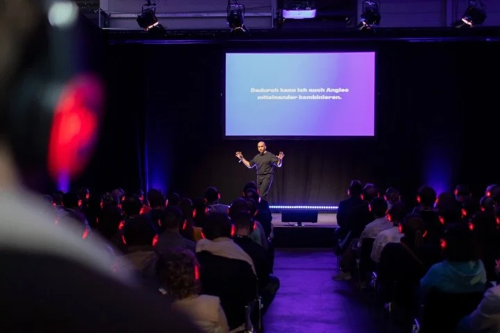 Gestern war ich f&uuml;r Siamak Ghofrani auf der data:unplugged um seine Masterclass fotografisch zu begleiten. Solche Eventreportagen sind immer eine sch&ouml;ne Abwechslung zu meinen Studioshootings und eine tolle M&ouml;glichkeit, echte Momente un