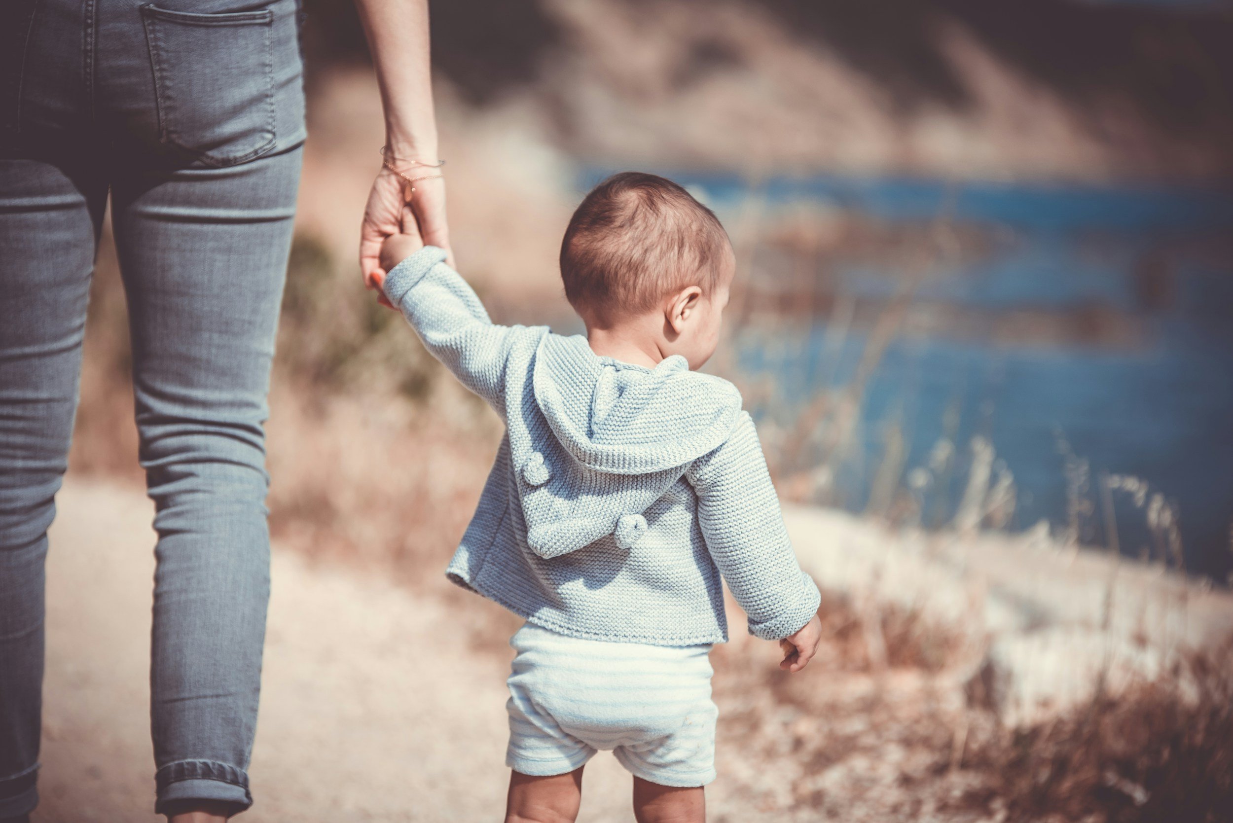 The Power of Fresh Air and Naps: A Guide for Happy, Healthy Babies and Toddlers