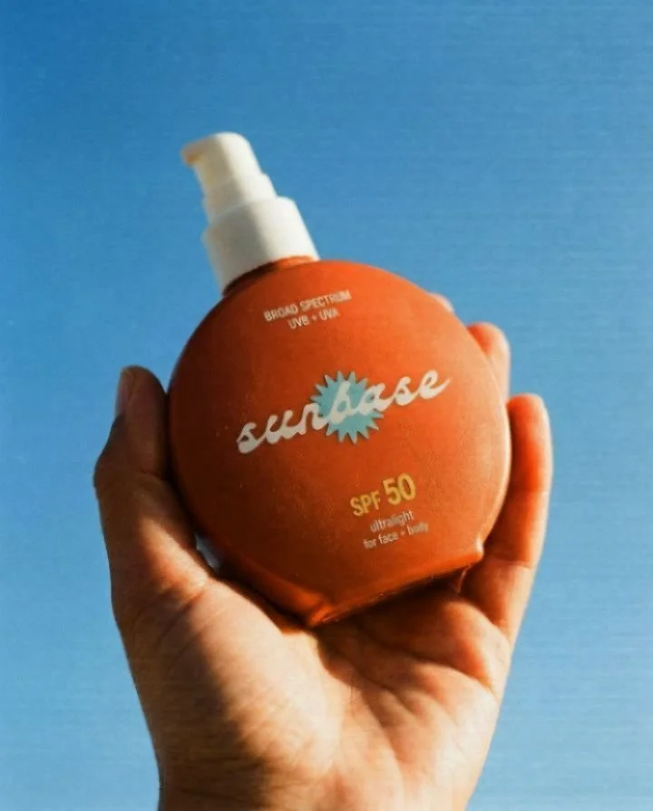 Had some more fun with Sunbase 🌞 It's your effortless summer holiday glow sunscreen. Soft on your skin. Kind to the planet. 

@designerbriefs @mockup.maison #dbsunbase #brandingstudio #briefproject [huisstijl, branding, sunscreen, brand identity, pa