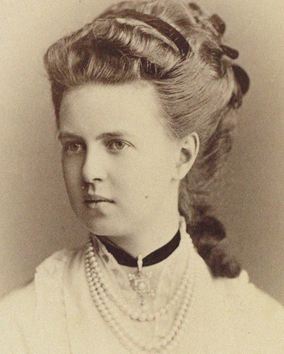 Duchesses of Edinburgh - Majesty Magazine