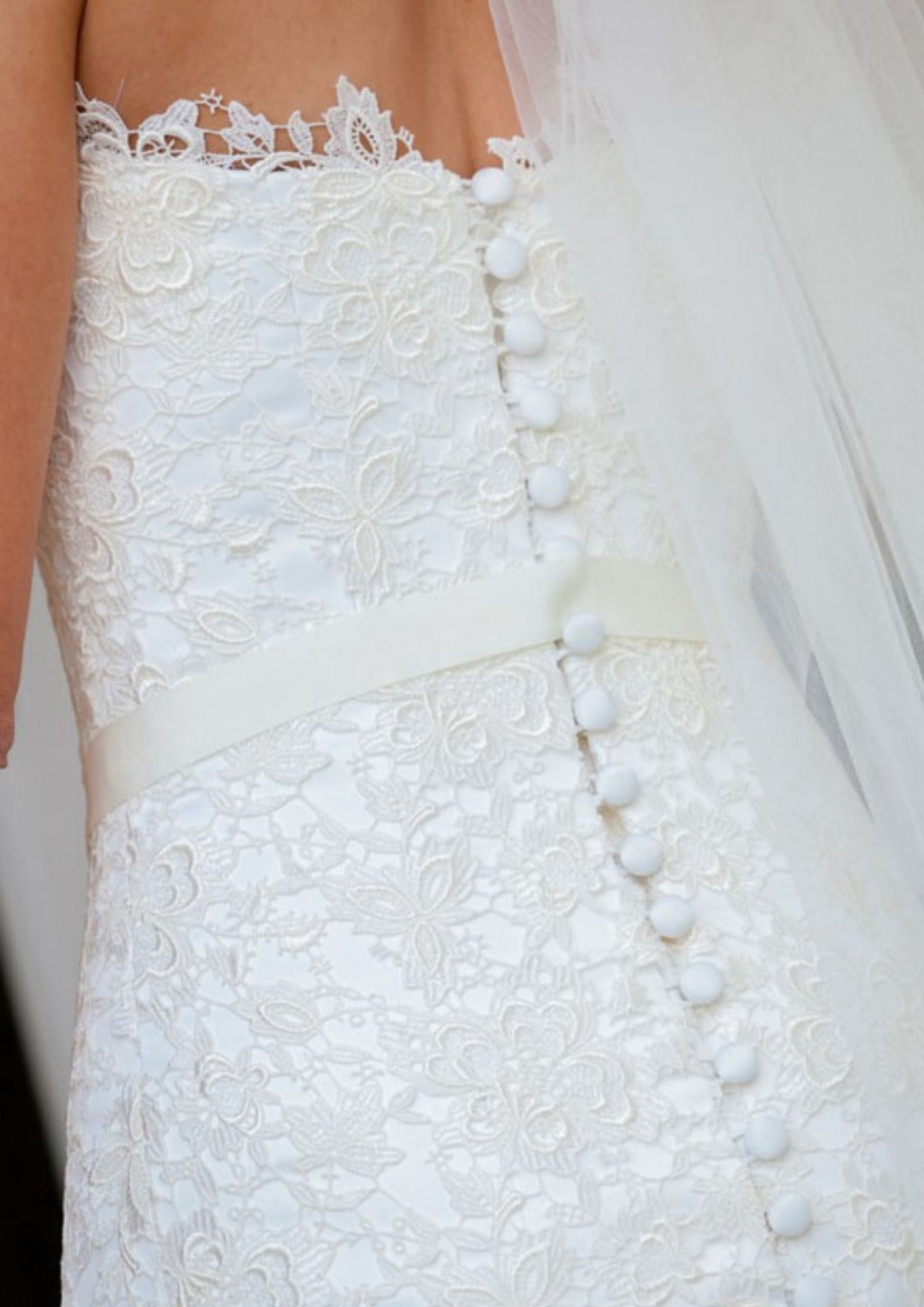 Button Gown Wedding dress buttons 60 photos - Vianawedding.com