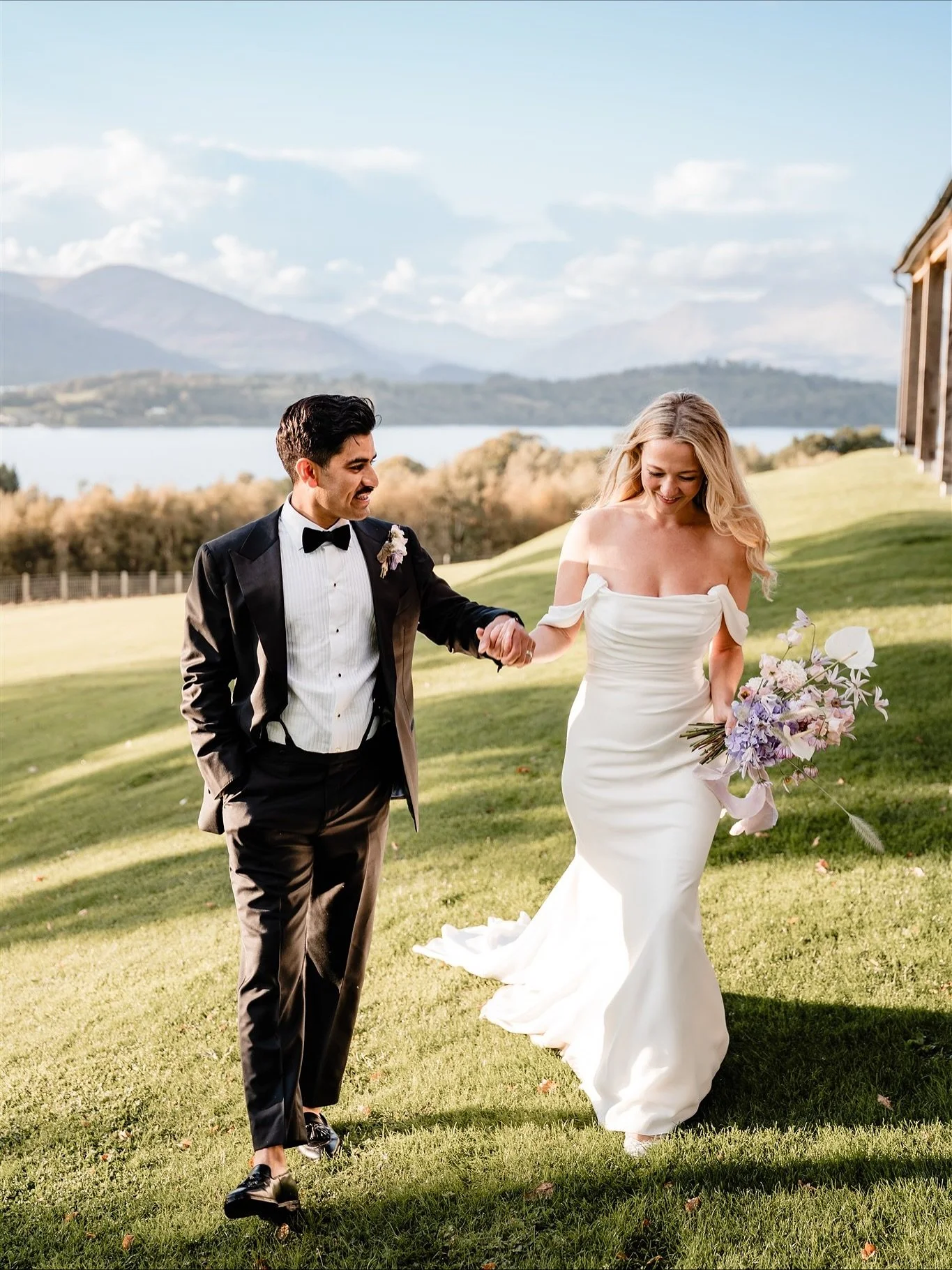 R &amp; C / Boturich Castle, Loch Lomond

Here&rsquo;s just a tiny glimpse of this incredibly gorgeous wedding at Boturich Castle! A truly spectacular and luxurious day for this stunning couple who travelled from Canada to get married here in Scotlan
