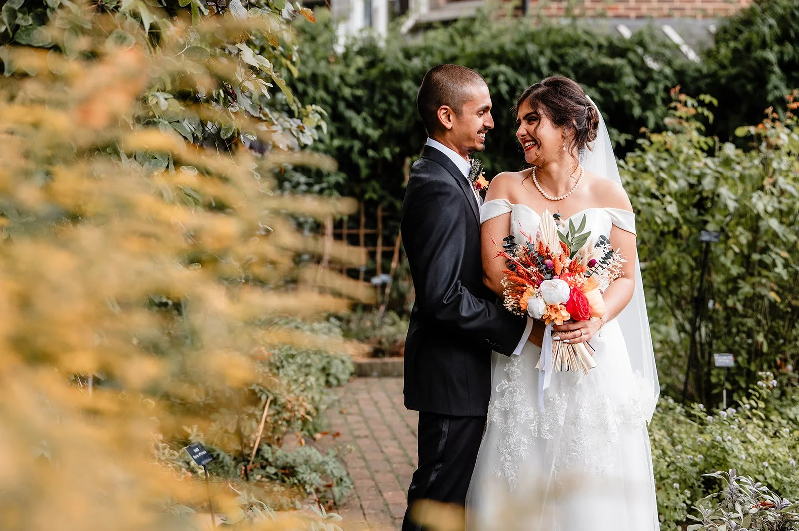 museum-of-the-home-wedding-london-sept2024-dearlyphotography (532 of 752)_websize-2.jpg