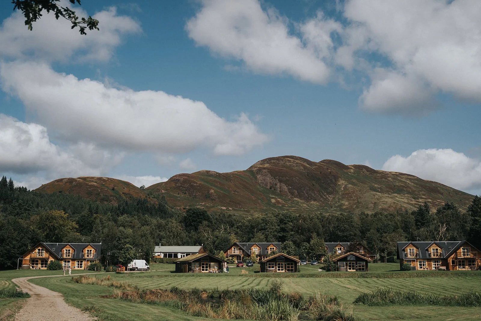 loch_lomond_waterfront_wedding_alice_colin_dearlyphotography (105 of 522)_websize.jpg