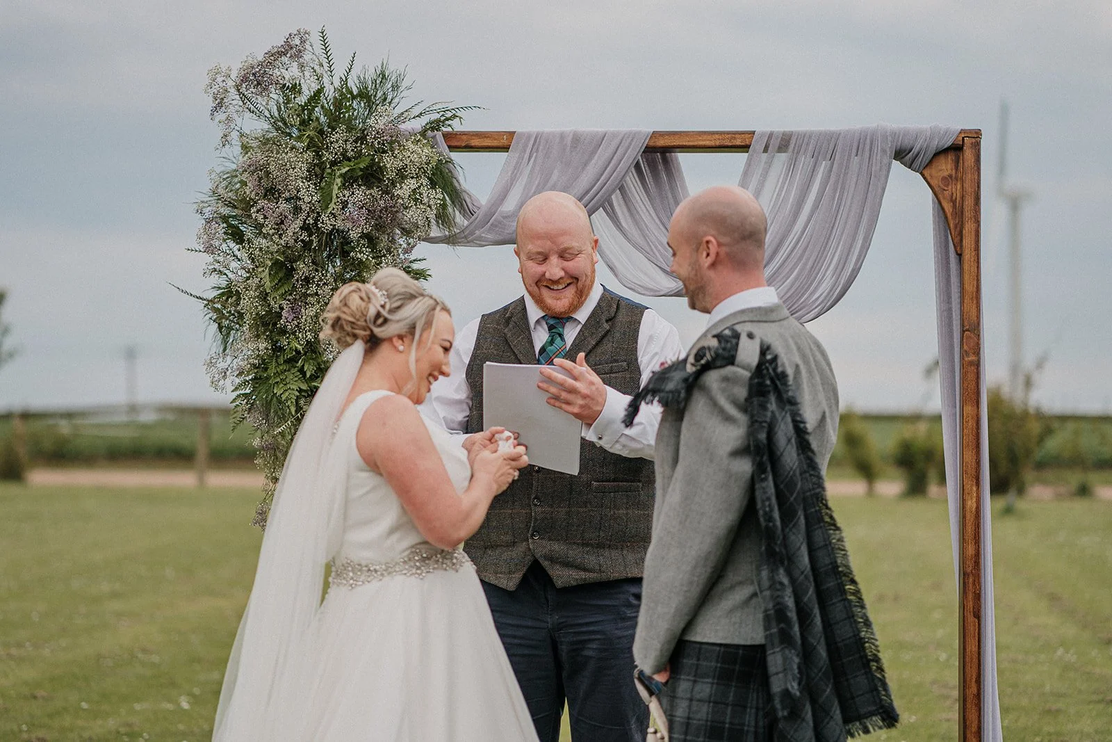 cow-shed-crail-wedding-dearlyphotography-lauren-ryan (268 of 802)_websize.jpg