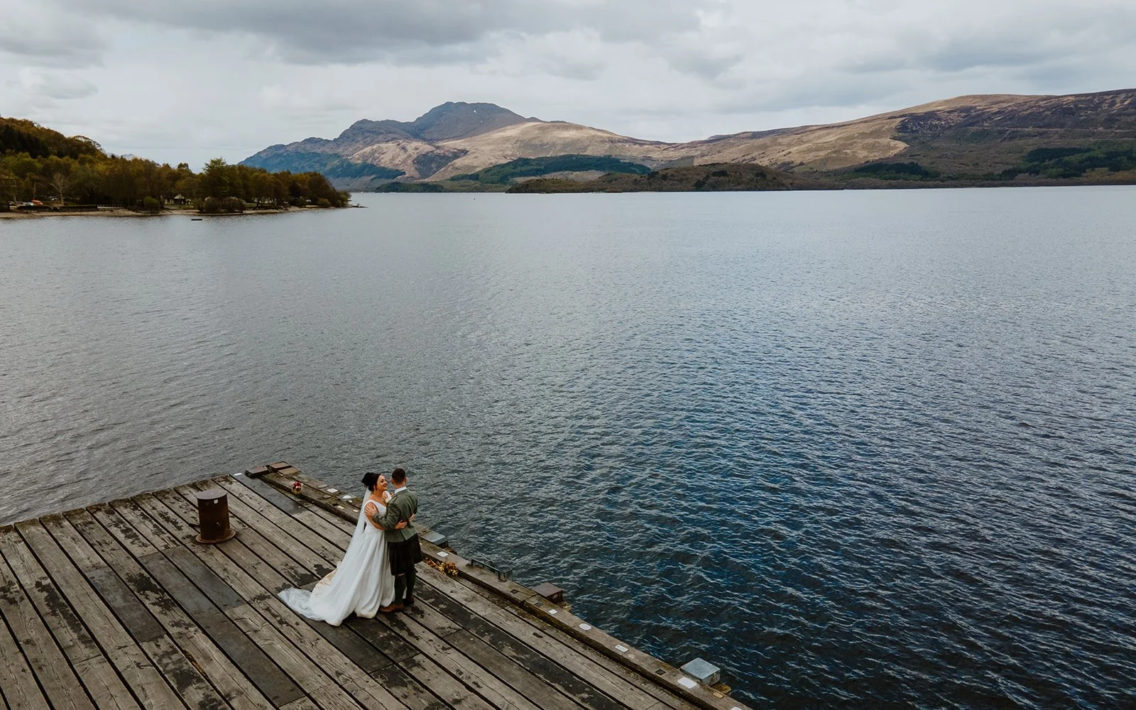 becca-danny-lodge-loch-lomond-wedding-dearlyphotography (355 of 526)_websize.jpg