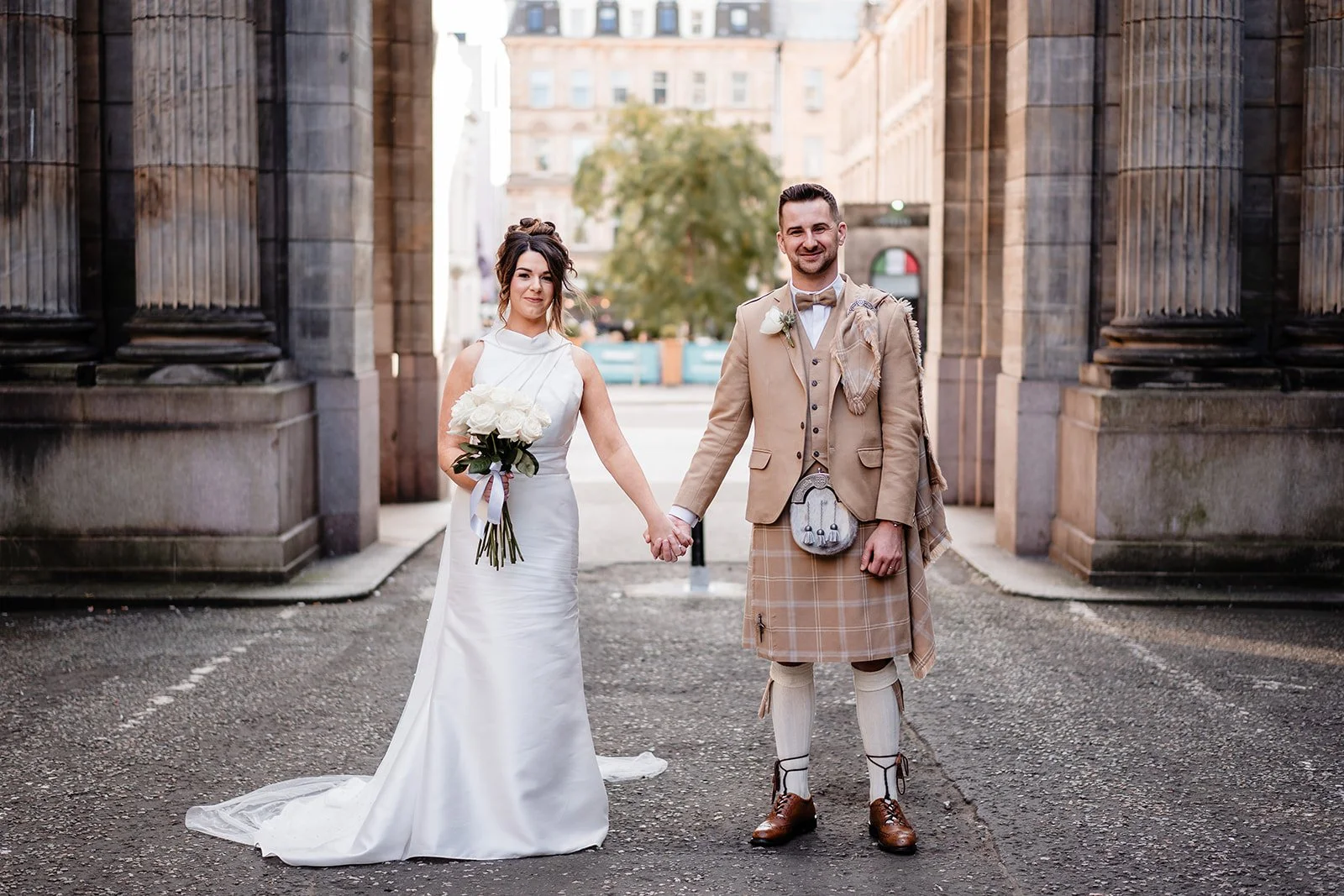 glasgow-city-chambers-wedding-sept25-dearlyphotography (290 of 415)_websize.jpg