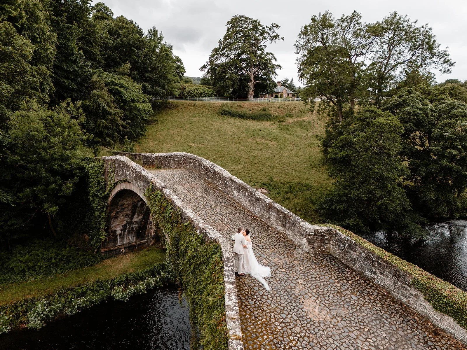 brig-o-doon-wedding-2024-dearlyphotography (344 of 710)_websize 2.jpg