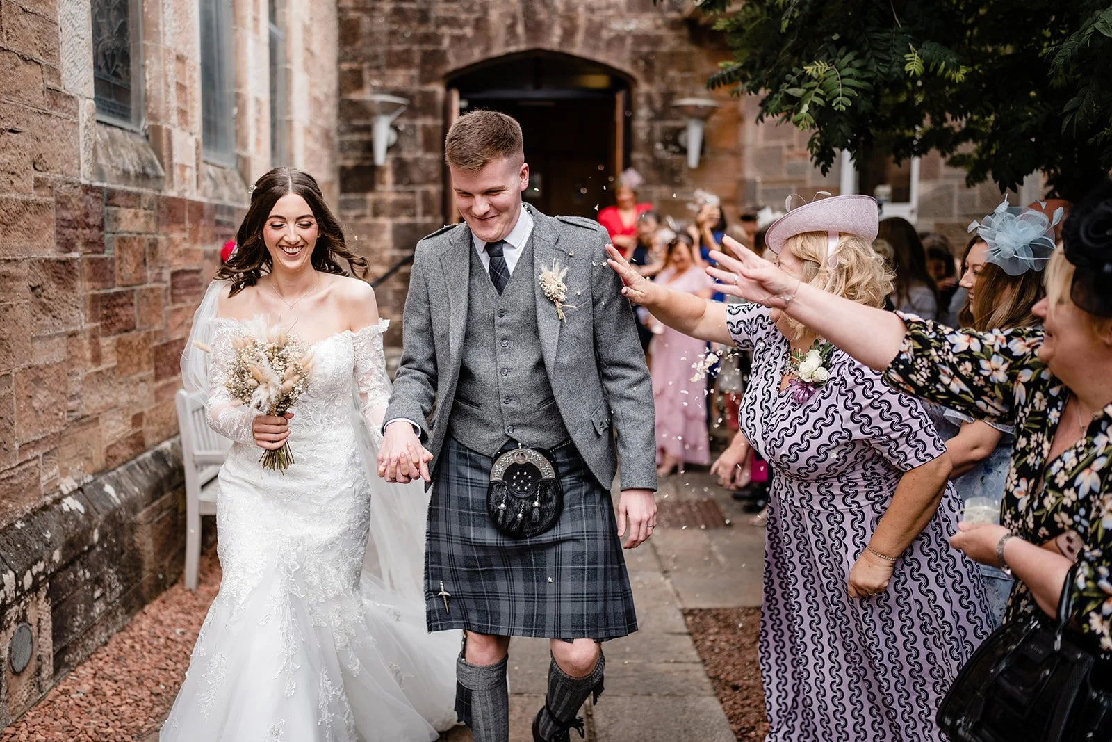 brig-o-doon-wedding-autumn-dearlyphotography (217 of 704)_websize 2.jpg