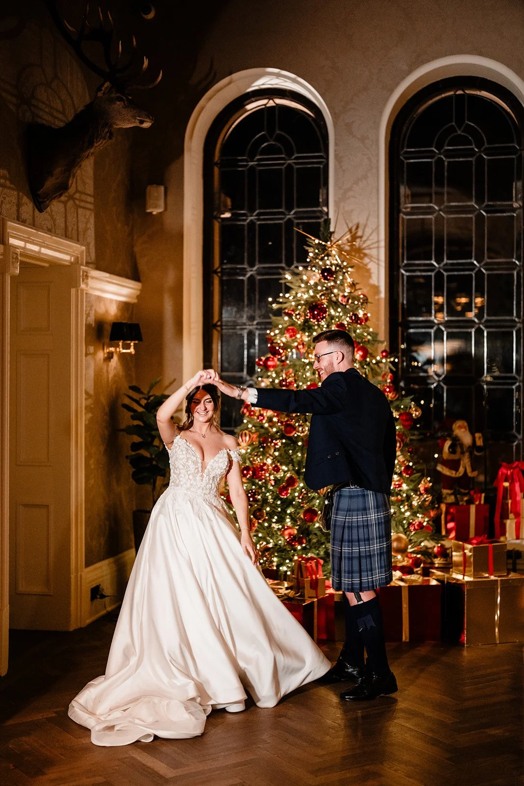 cornhill-castle-wedding-nov2023-dearlyphotography (732 of 870)_websize.jpg