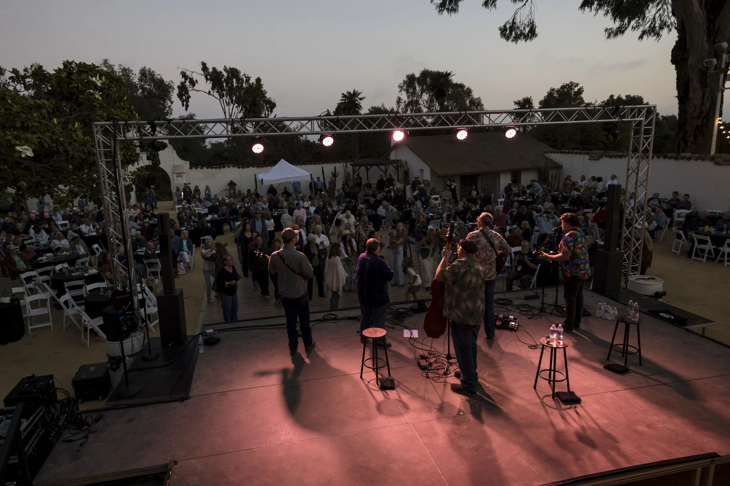 📸 James St. Vincent