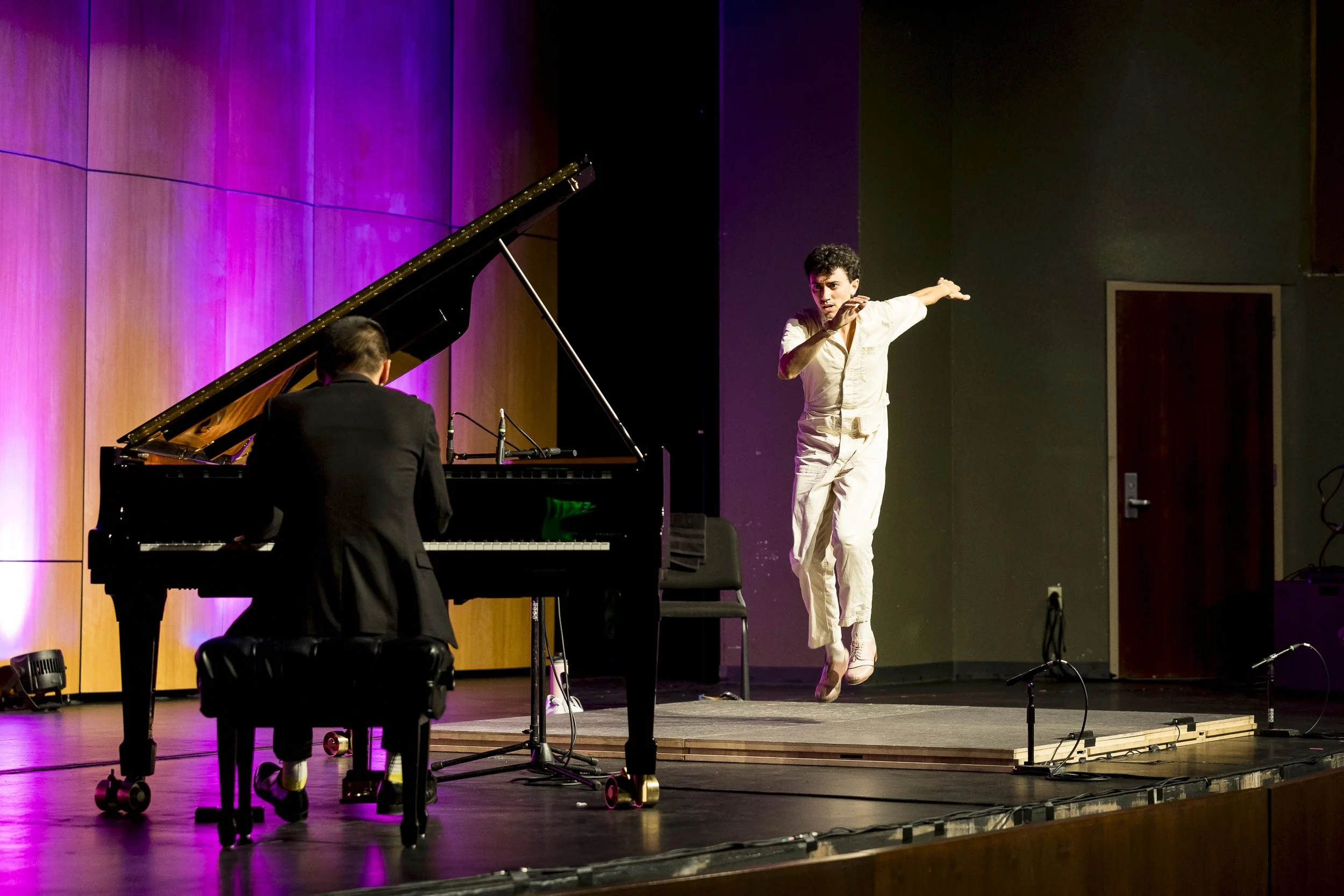 📸 James St. Vincent