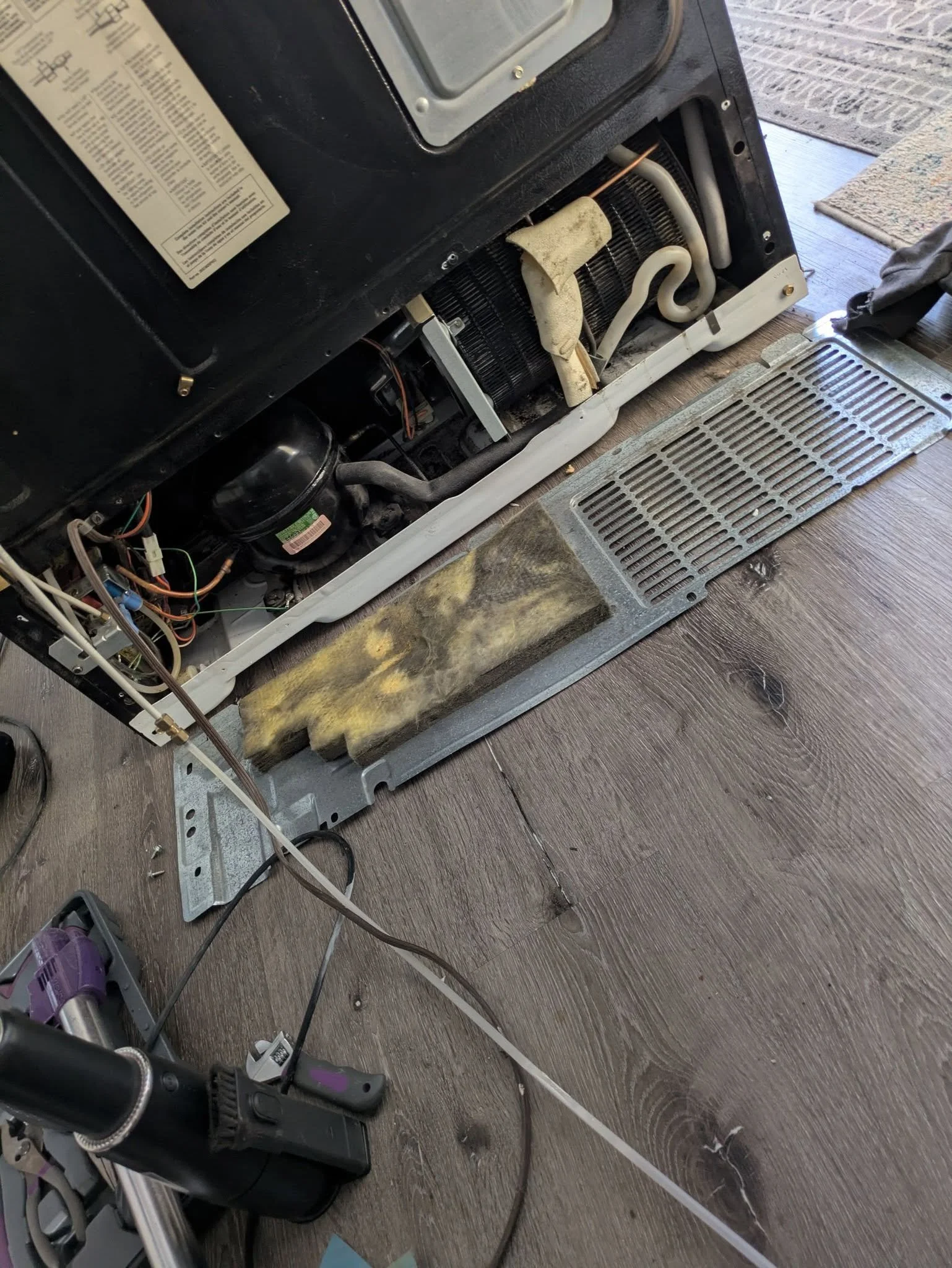 Not raging about politics or the school district for once, but do you people know you're supposed to clean your fridge coils every 6-12 months?

I had no idea. 

I've been a homeowner since 1999.

And this fridge has been in this house since before 2