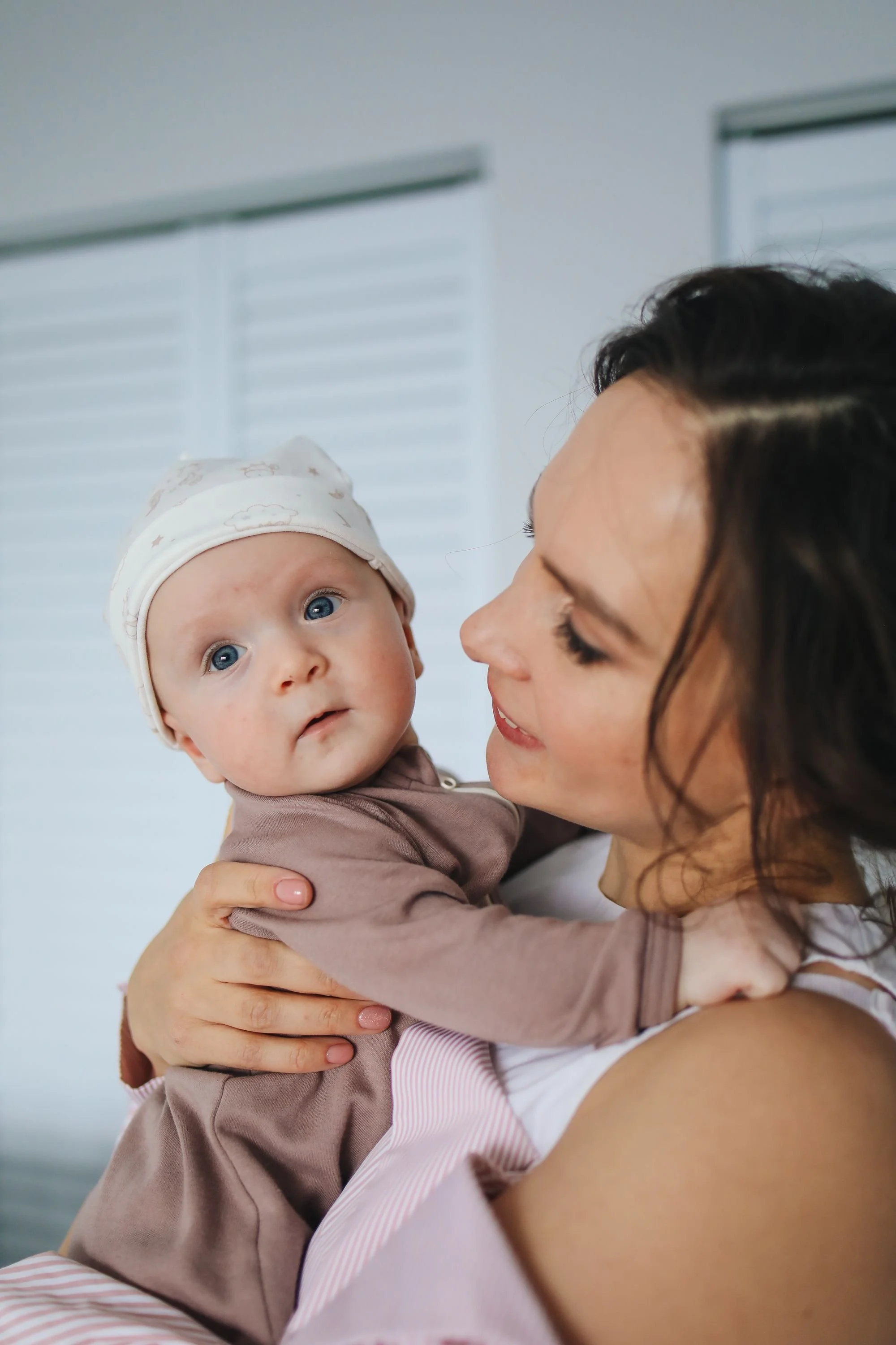 Calm mother supported and healthy with newborn in Voorhees, NJ
