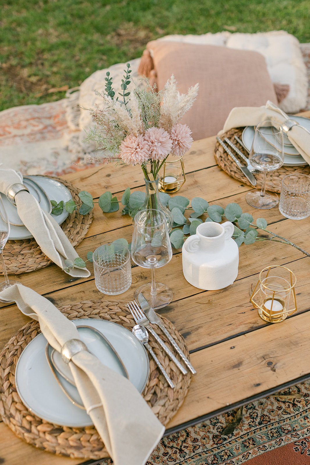  wedding details table setting, flowers by Raquel Pires Photography the best wedding photographer Sydney australia 