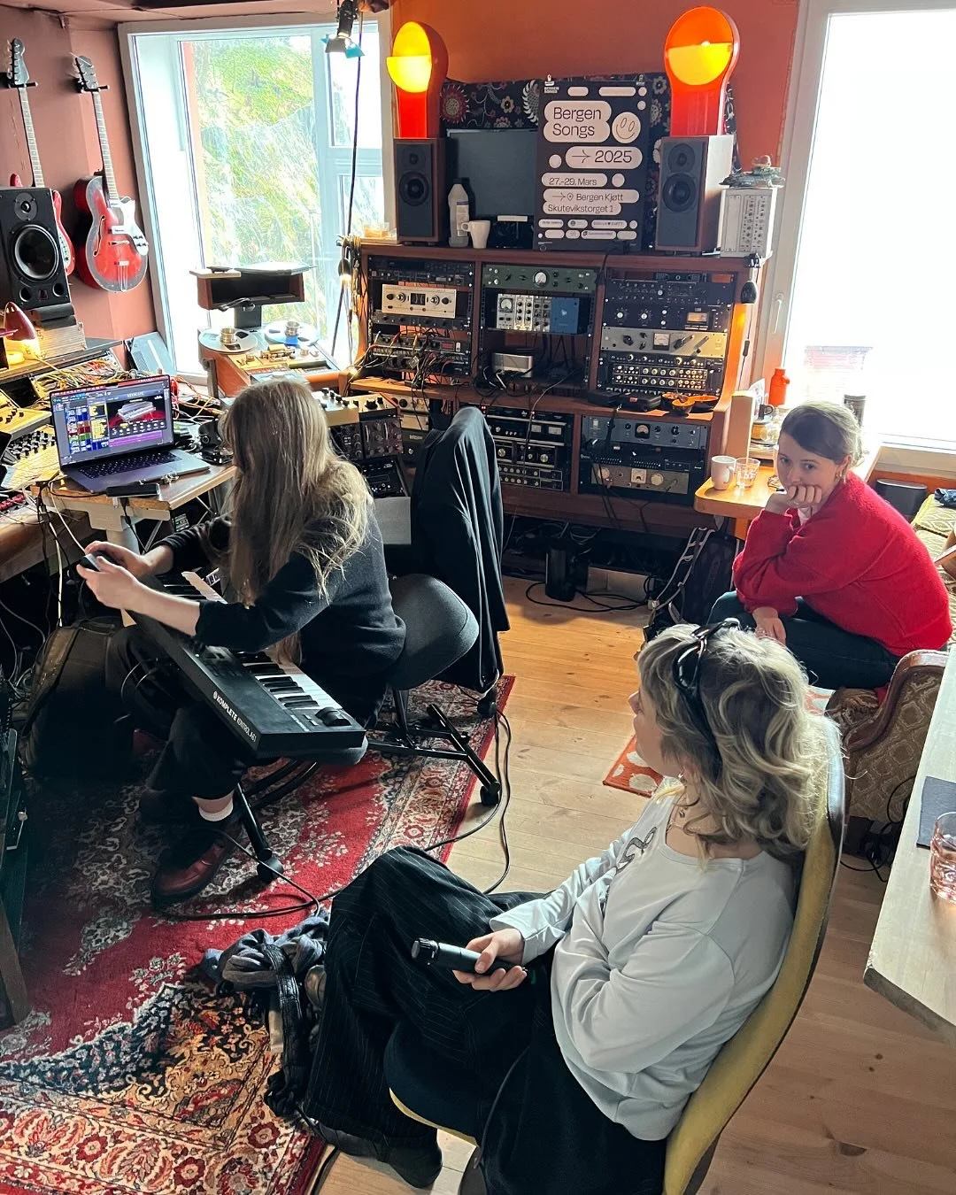 Bergen Songs 2026 is loading 🖤

(Ps! Er du fra eller tilknyttet Vestland? Meld deg p&aring; innen 11. november!)