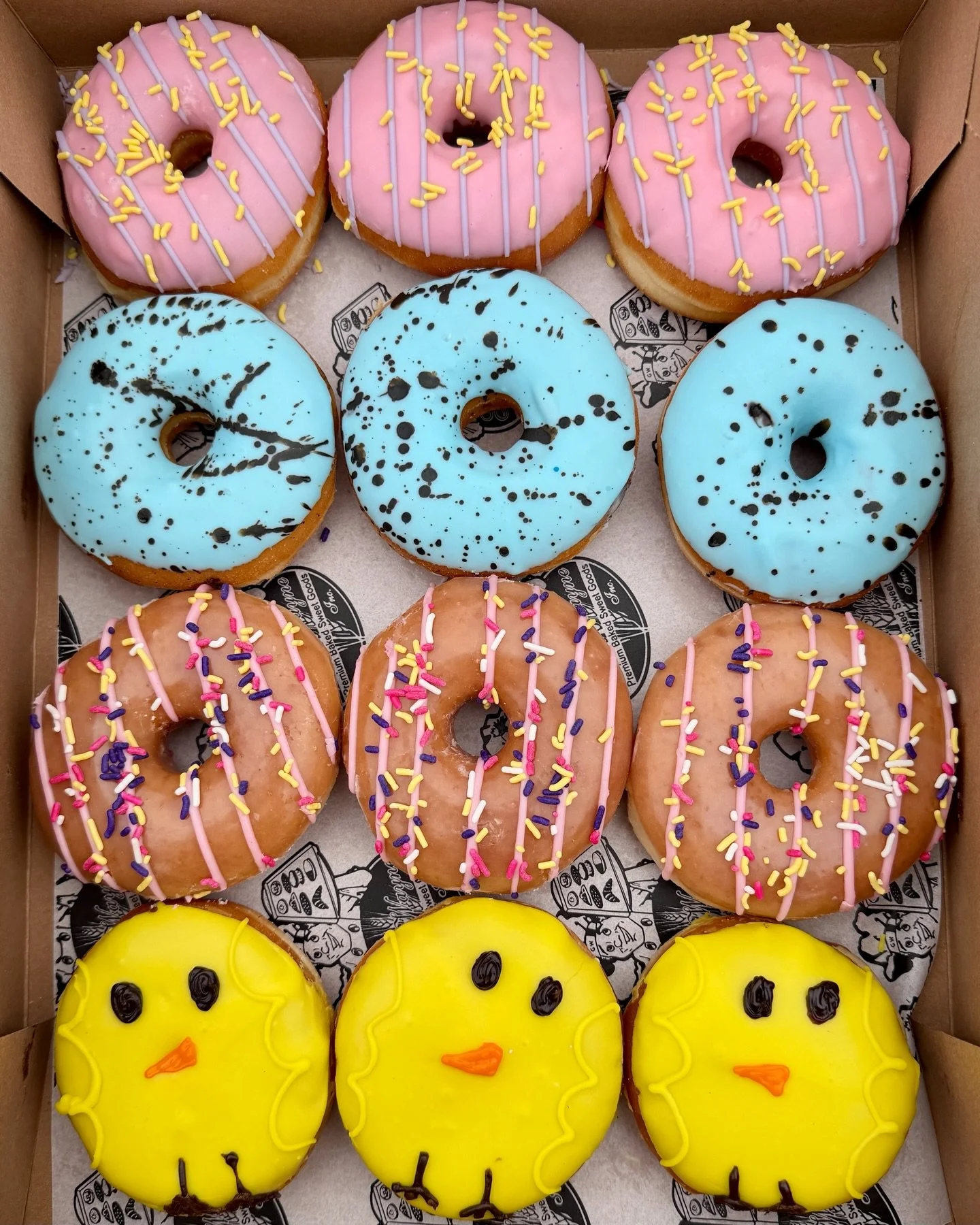 Easter orders are now open at Glenn Wayne Bakery.

Our Easter Preset Box includes:

🐥 3 Boston Cream Chicks donuts

🥚 3 Robin&rsquo;s Egg donuts

🍓 3 Strawberry

✨ 3 Glazed

The dozen cannot be changed, and orders are first-come, first-served. Cal