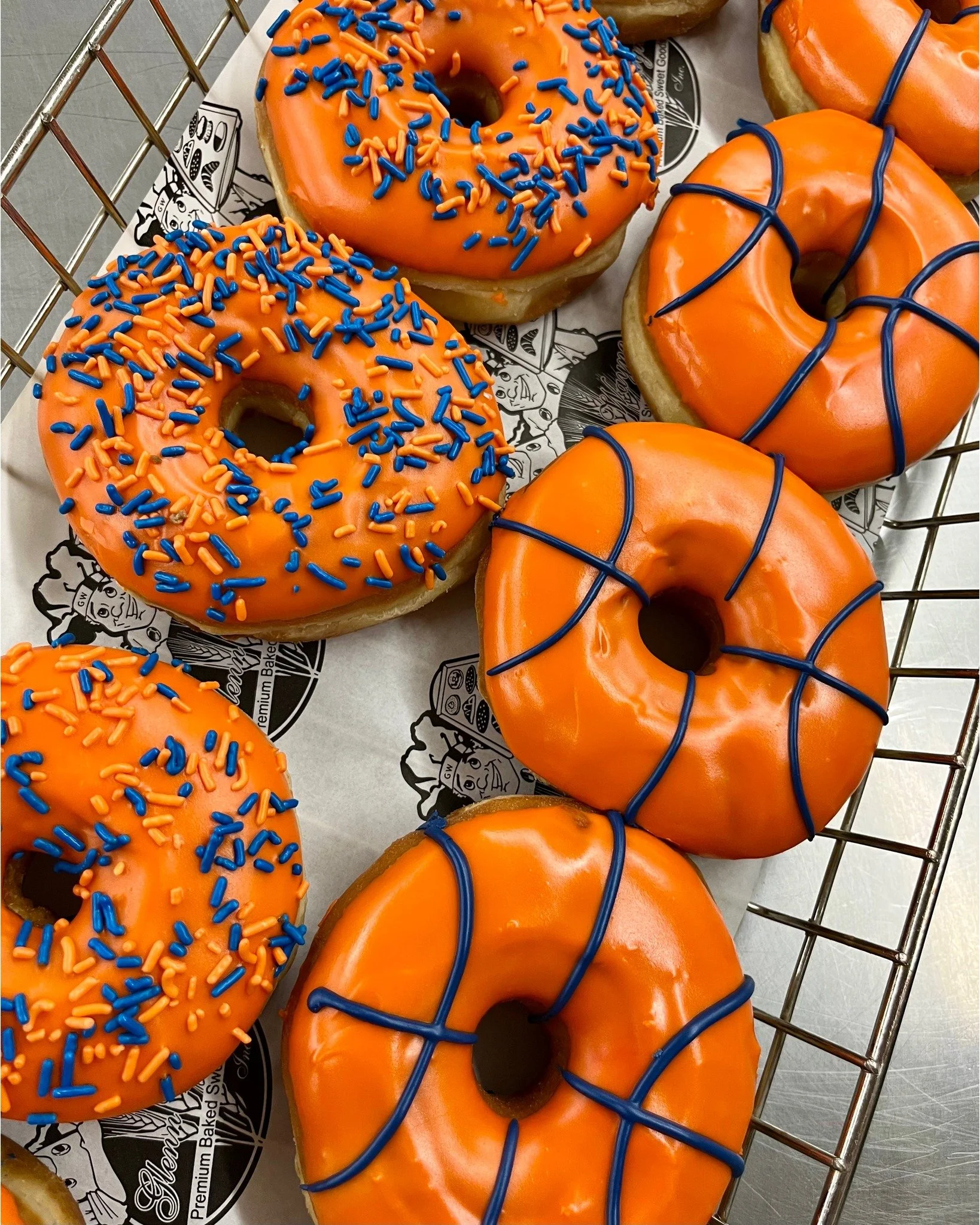 Knicks fans, this dozen is for you. Knicks donuts are available this Saturday (5/16) at Glenn Wayne Bakery. Pick up a box and celebrate the NBA Conference Finals the right way. Let&rsquo;s go Knicks. 🏀🍩🧡