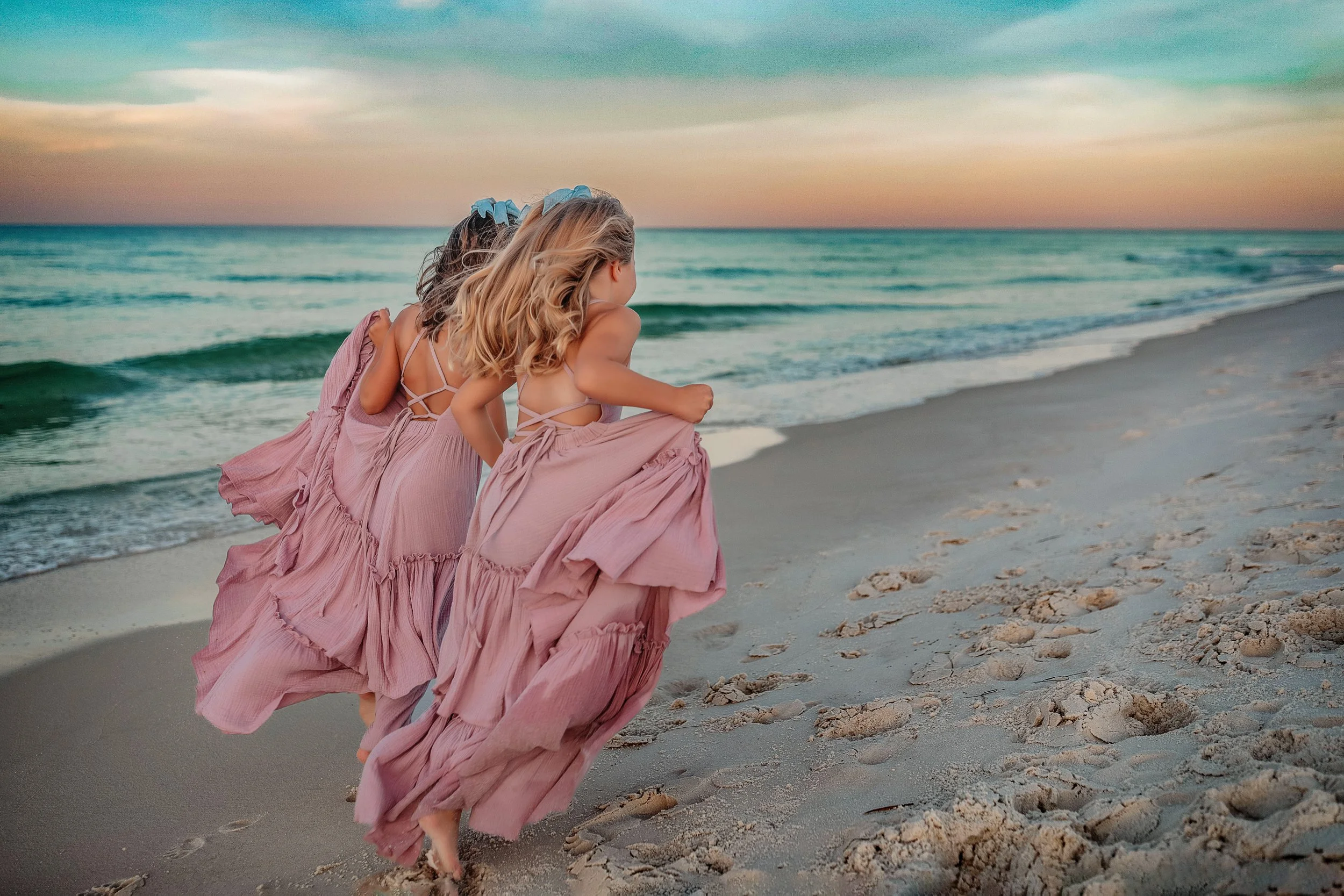 Sisters in Destin Florida on the beach