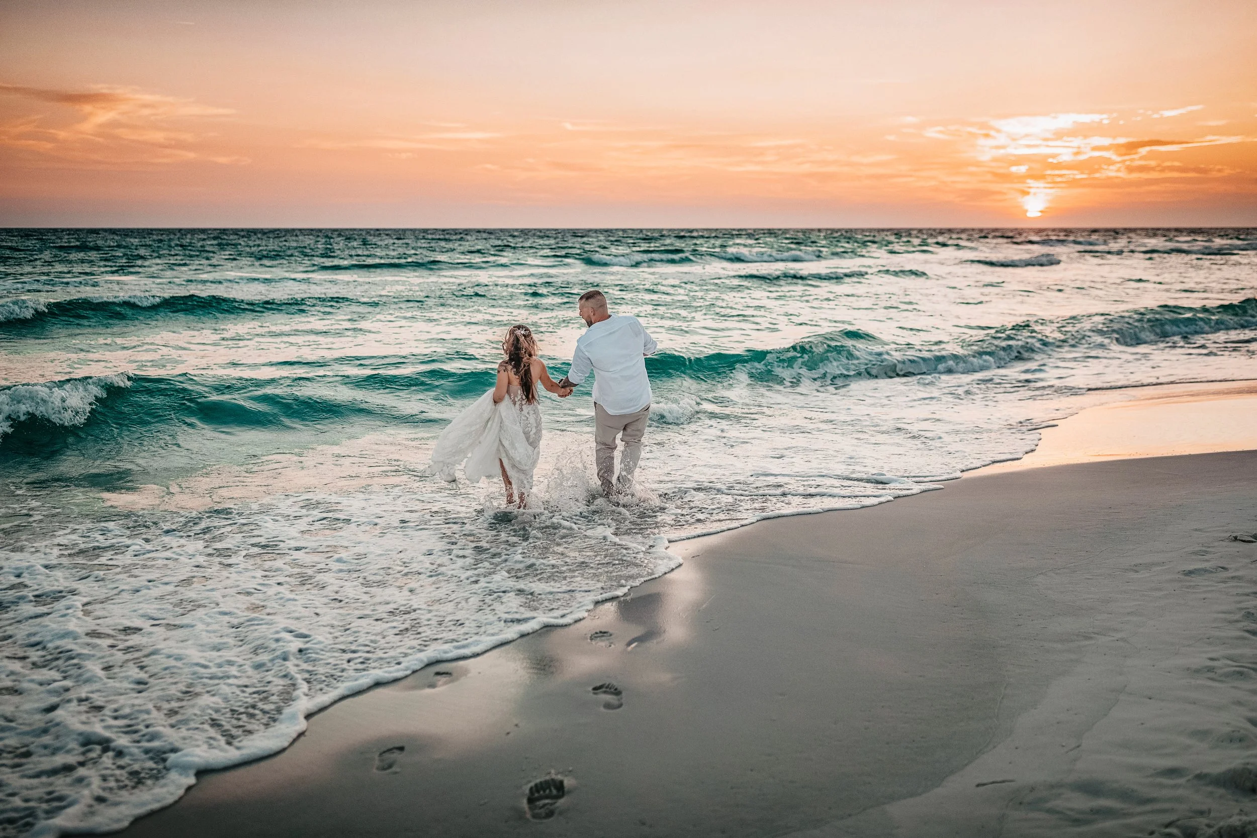 An IntimateAn Intimate Crystal Beach Ceremony. Lisa and Brody exchanged vows on the sand with 30–40 of their closest family and friends, keeping the ceremony heartfelt and personal.