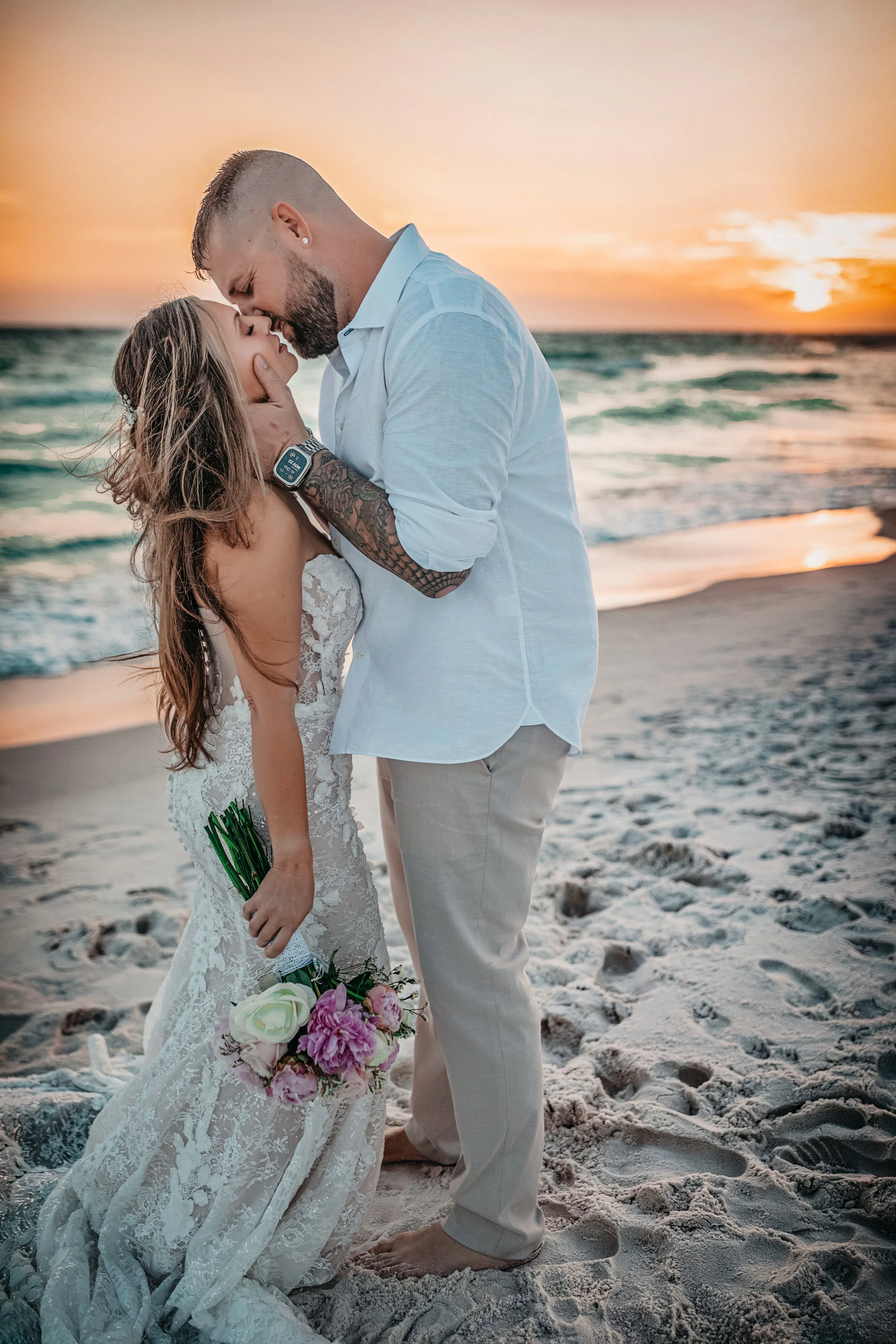 An IntimateAn Intimate Crystal Beach Ceremony. Lisa and Brody exchanged vows on the sand with 30–40 of their closest family and friends, keeping the ceremony heartfelt and personal.