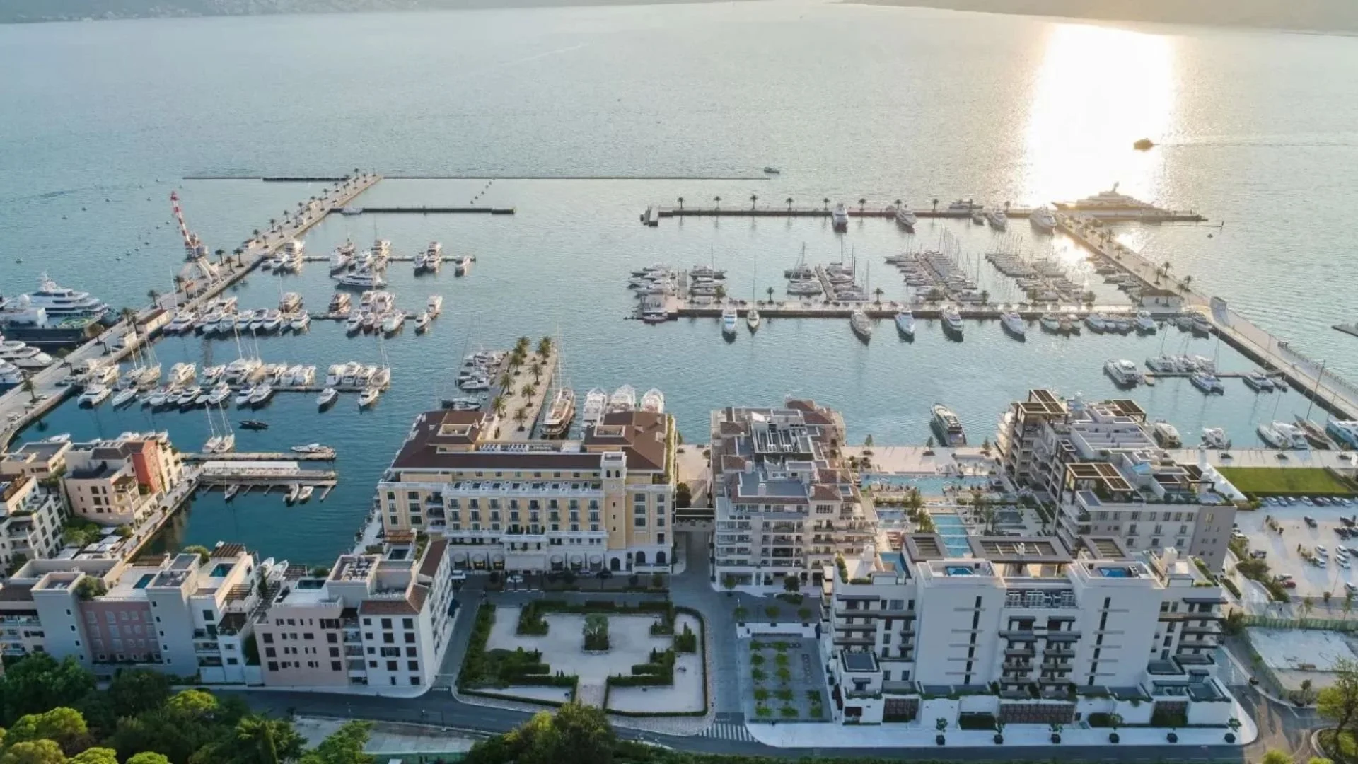 porton montenegro - south village - public realm - green healthy places