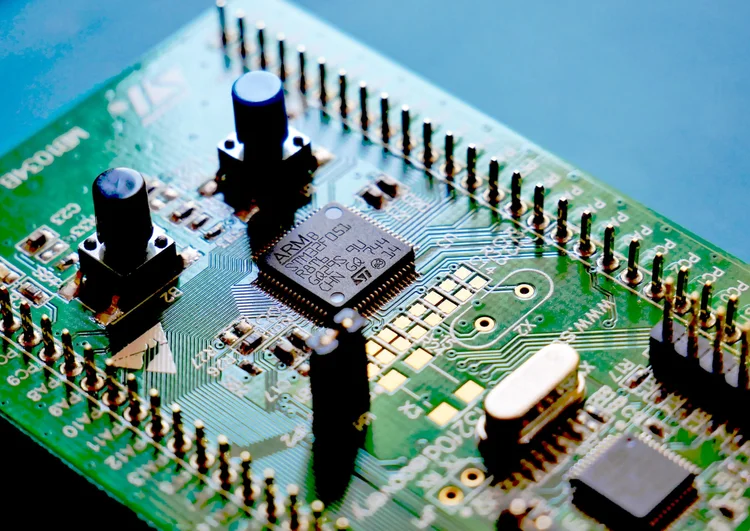 How is a Microprocessor Different From an Integrated Circuit? | ESI ...