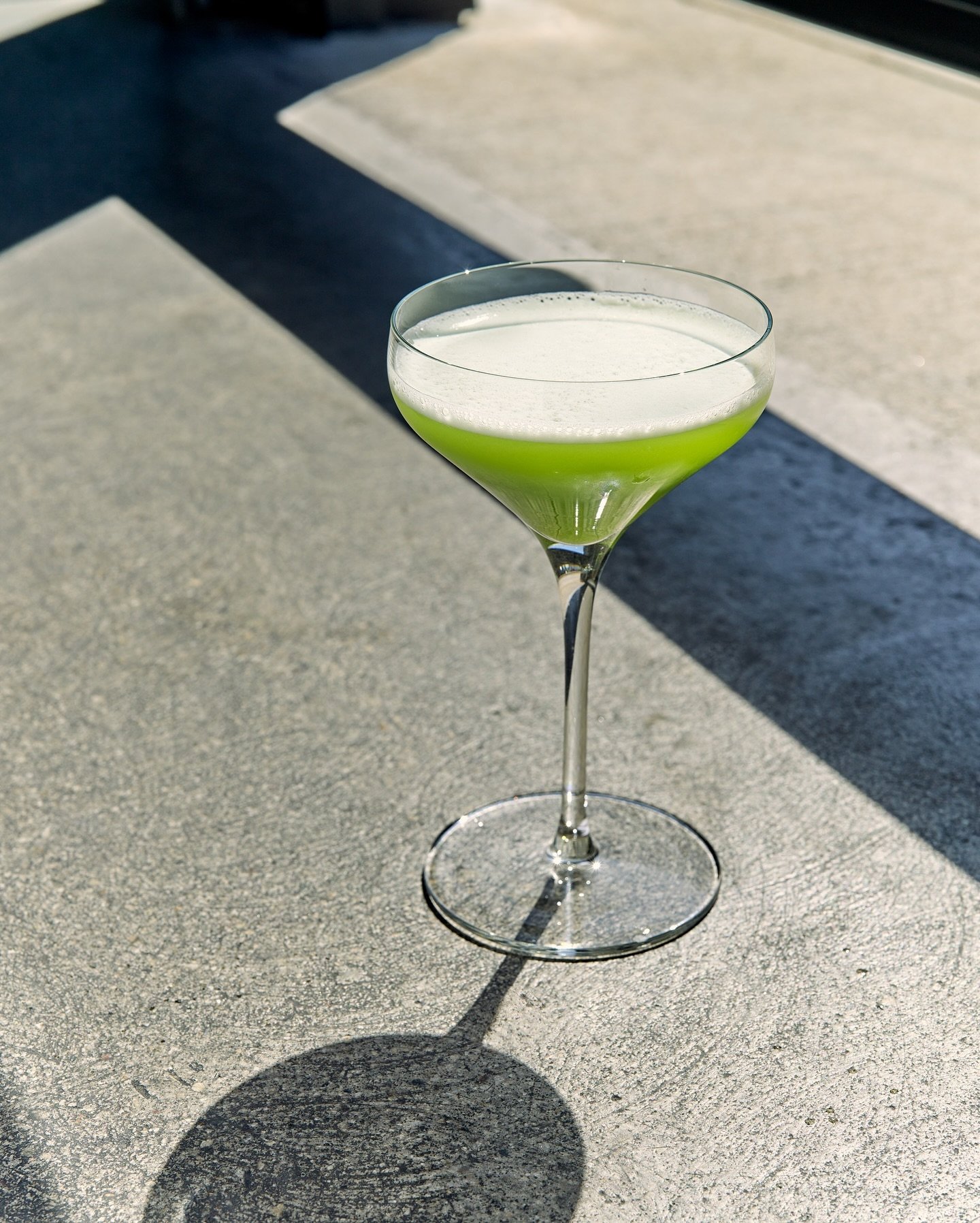 Garage doors are open and we are fully enjoying this weather 🙌 Come kick back with a cocktail &mdash; it&rsquo;s a perfect day for The Green Mile 🌱 

The Green Mile
basil vodka, mesquite smoked gin, sugar snap peas, lime, herbal bitters