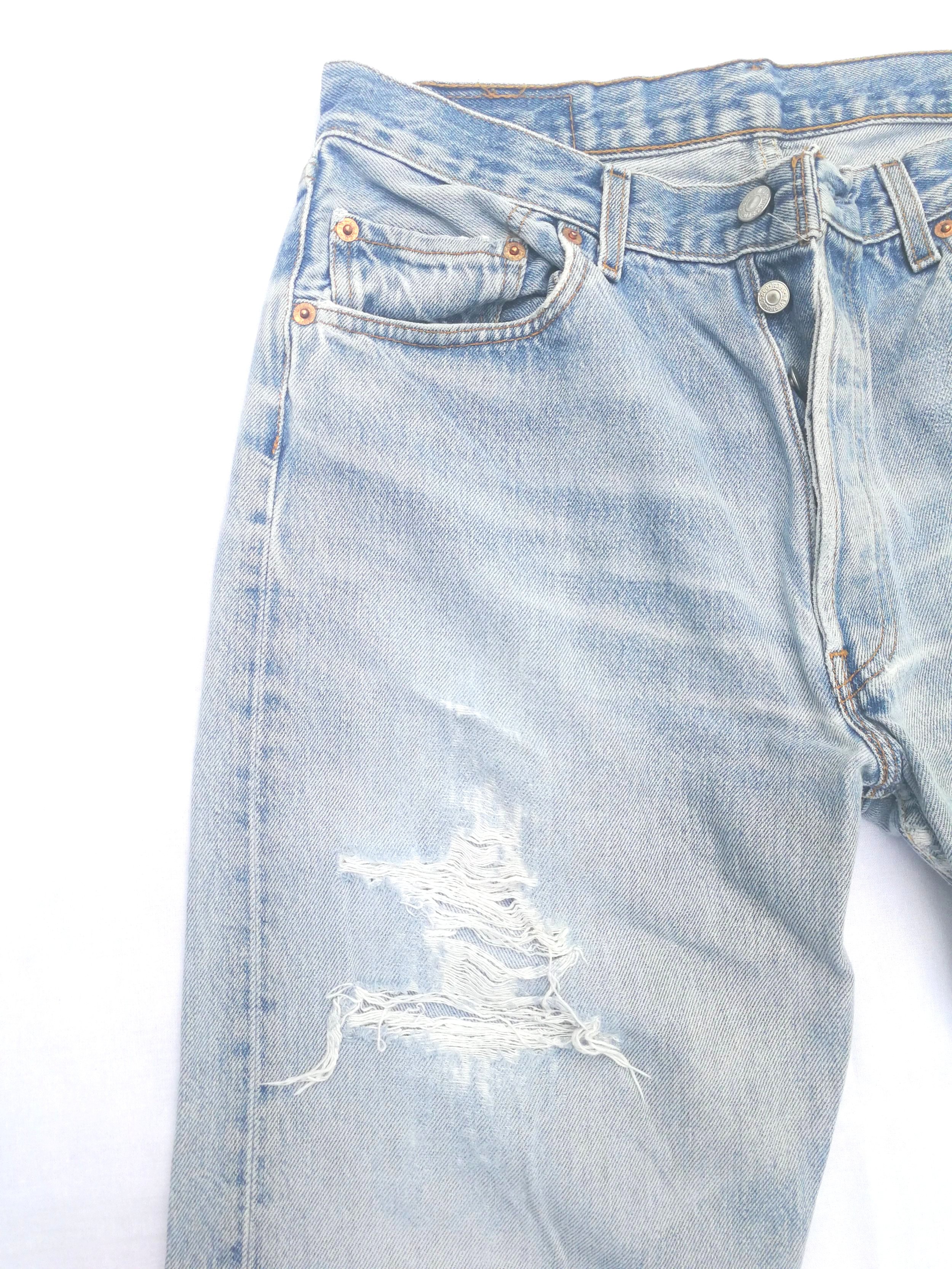 Blu jeans Levi's vintage americani remaked, con rotture. Articolo ILLINOIS, Pezzi unici. UNICA TAGLIA, US W34 L34 ( EU 48 )