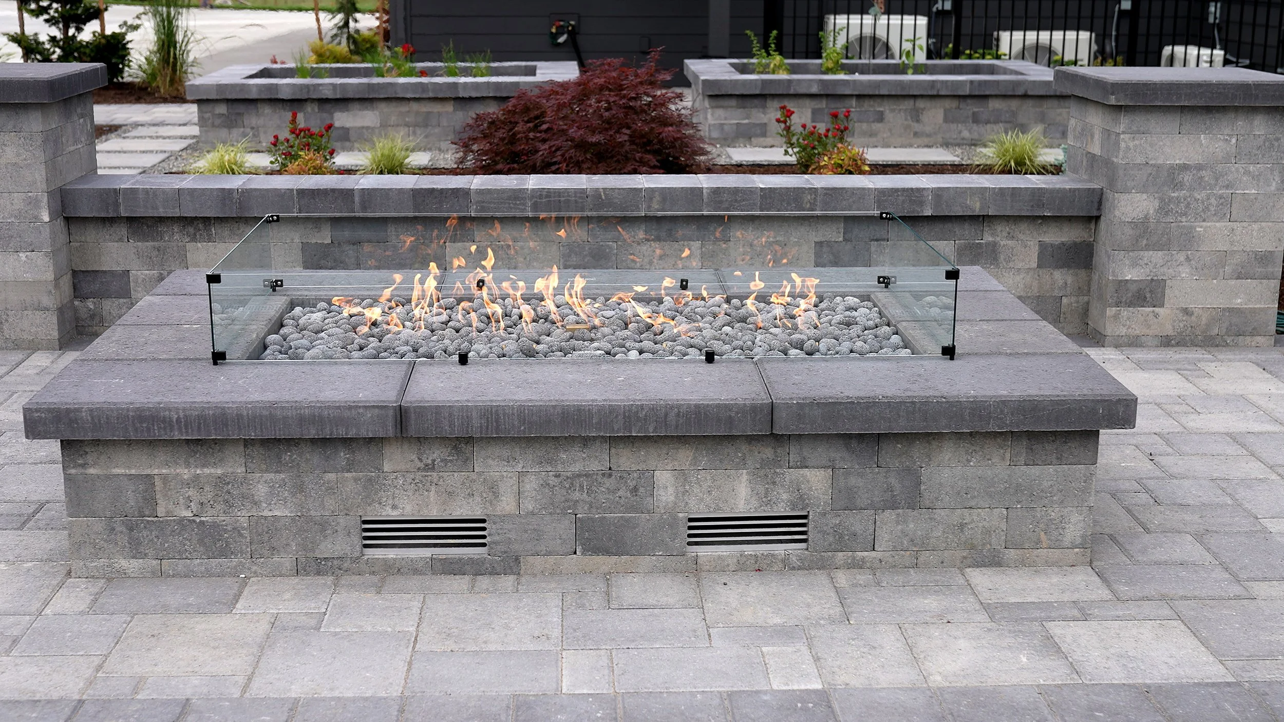 Fire-Pit-Gas-Table-Seat-Wall-01-Canby-Oregon-Summit-Landscape.jpg
