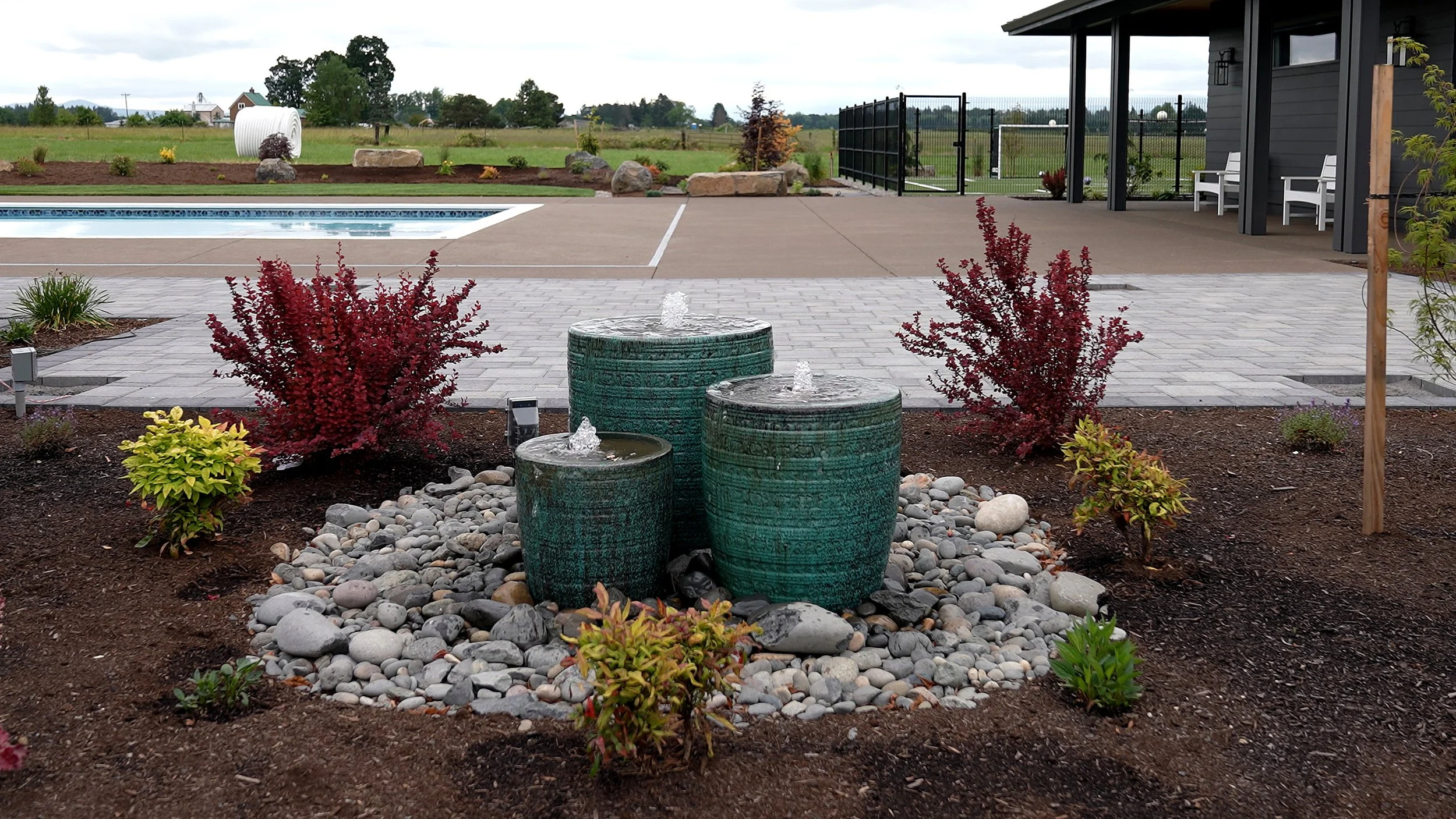 Ceramic-Urn-Fountain-Backyard-View-19-Canby-Oregon-Summit-Landscape.jpg