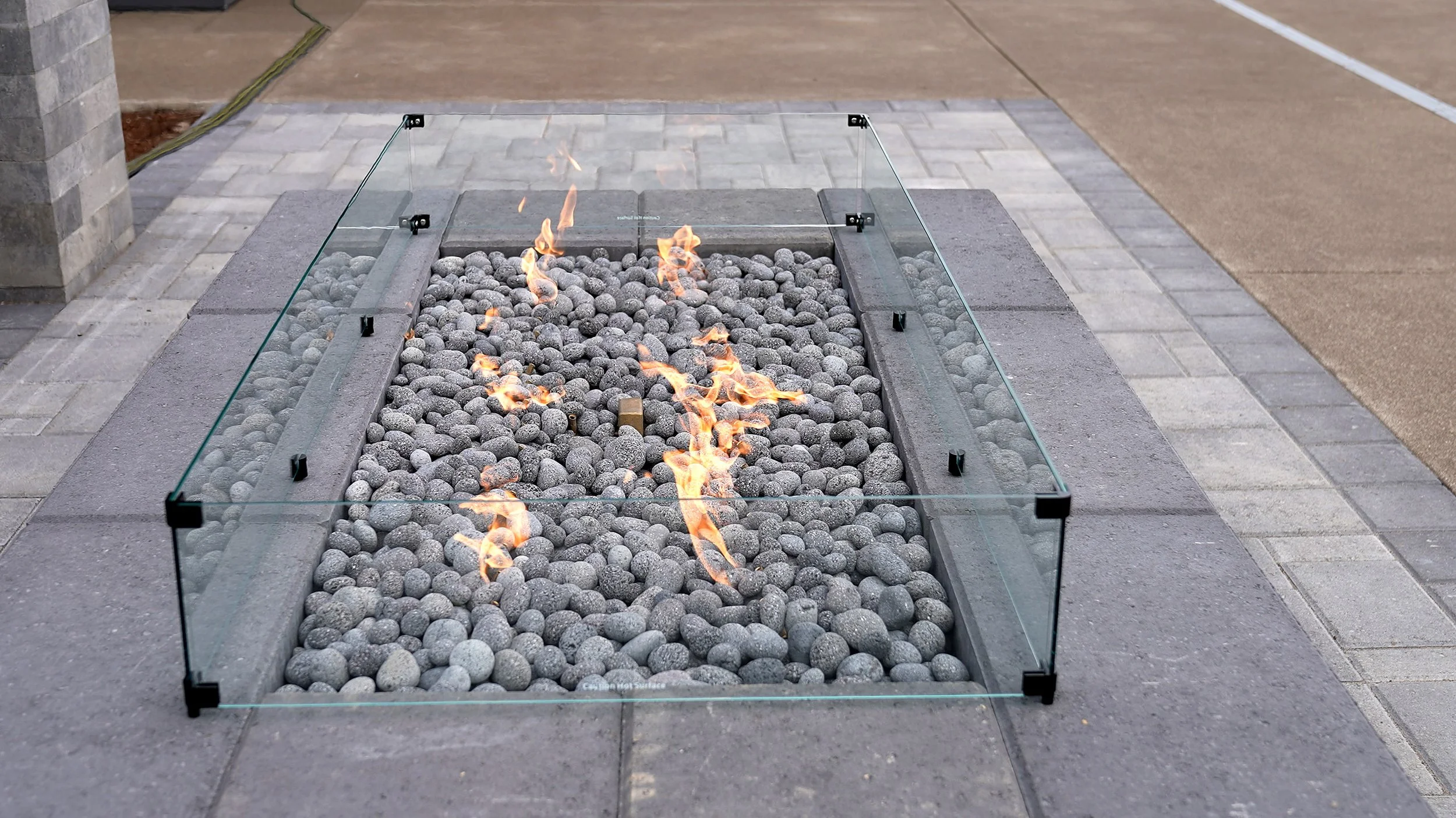 Fire-Pit-Square-Glass-Wind-Guard-06-Canby-Oregon-Summit-Landscape.jpg