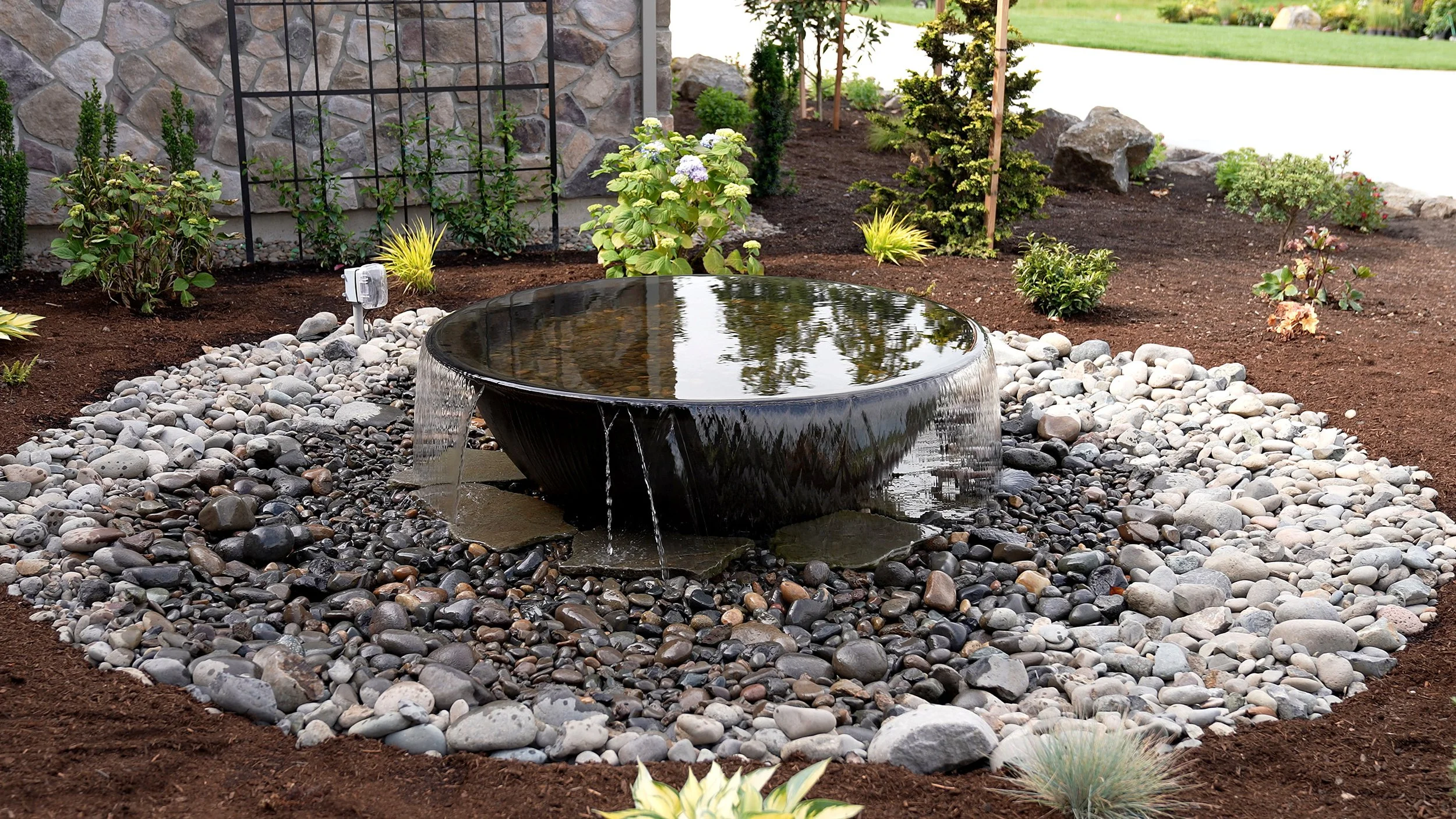 Spill-Bowl-Water-Feature-Stone-Wall-08-Canby-Oregon-Summit-Landscape.jpg