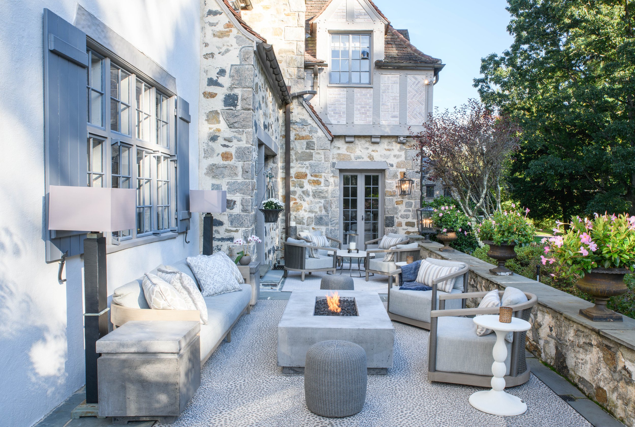 1-modern-brick-seating-patio-garden-interiordesigner-rinfret-westchester.jpg